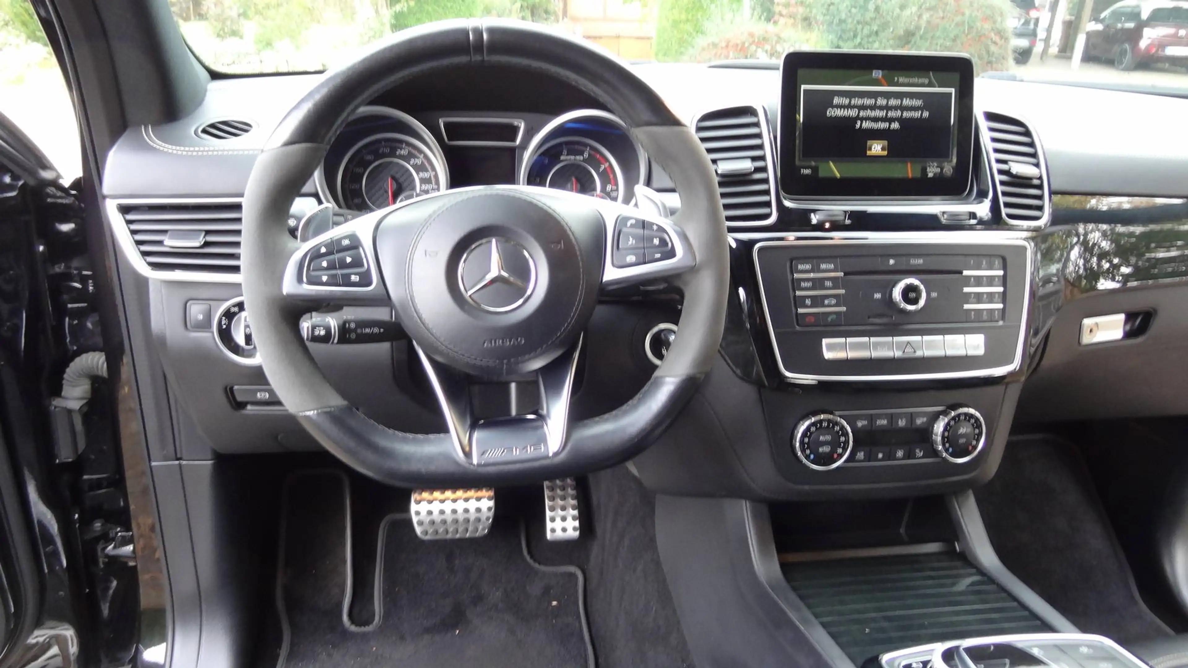 Mercedes-Benz GLS 63 AMG GLS 63 AMG 4Matic AHK 7-Sitze Luft Leder Softclose — photo 12