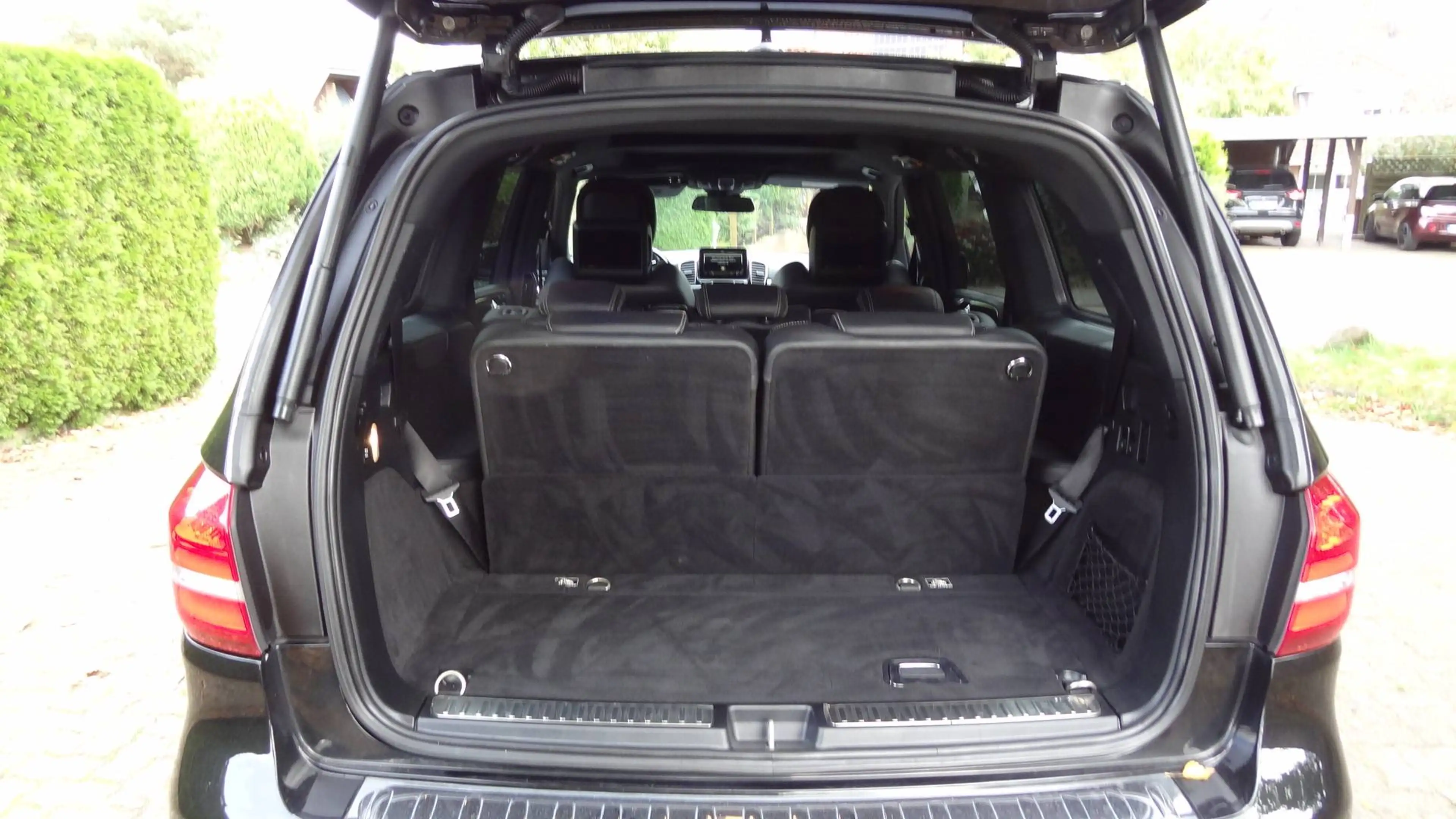 Mercedes-Benz GLS 63 AMG GLS 63 AMG 4Matic AHK 7-Sitze Luft Leder Softclose — photo 7