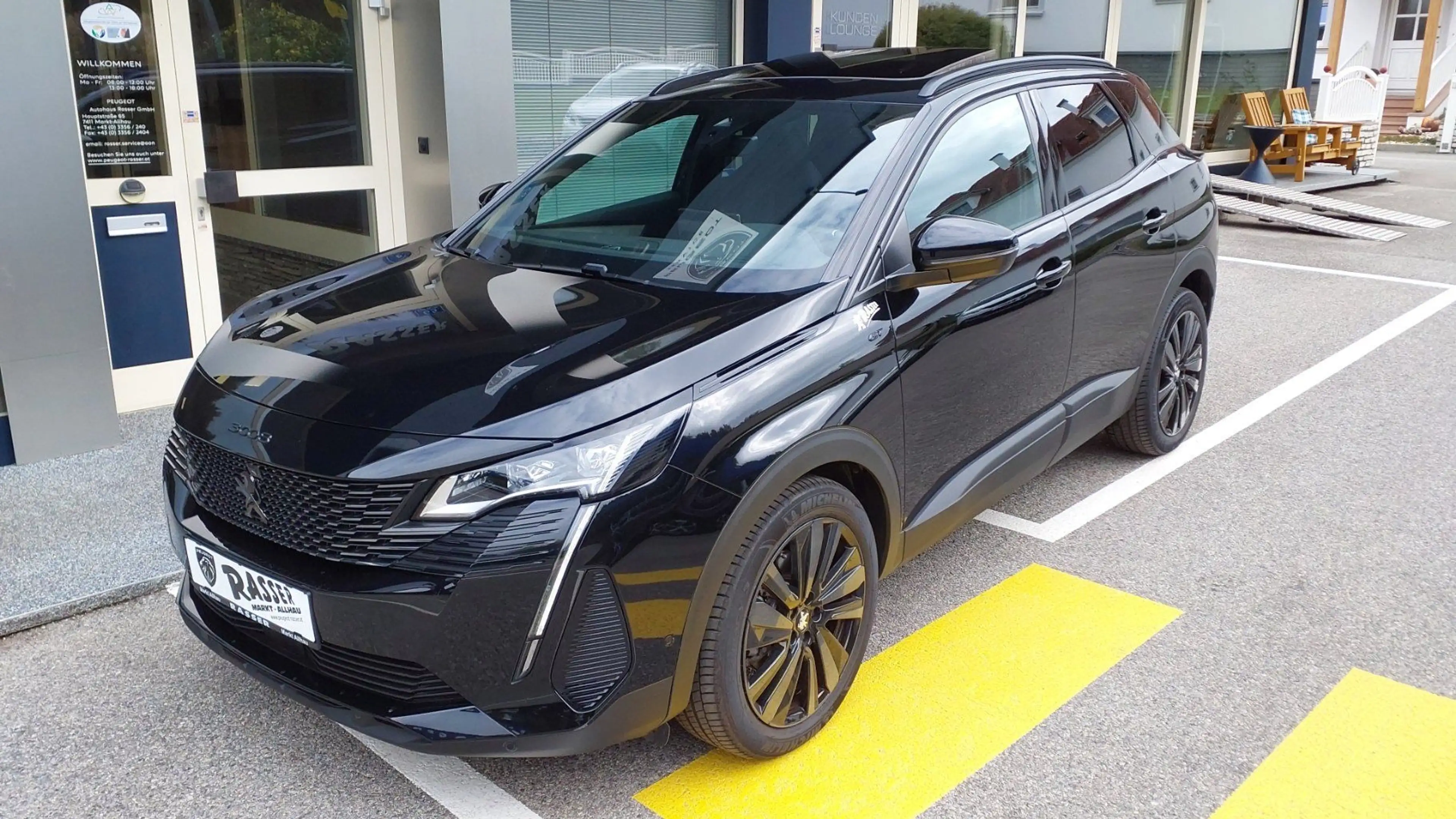 Peugeot 3008 1.2 PureTech 130 GT — photo 3