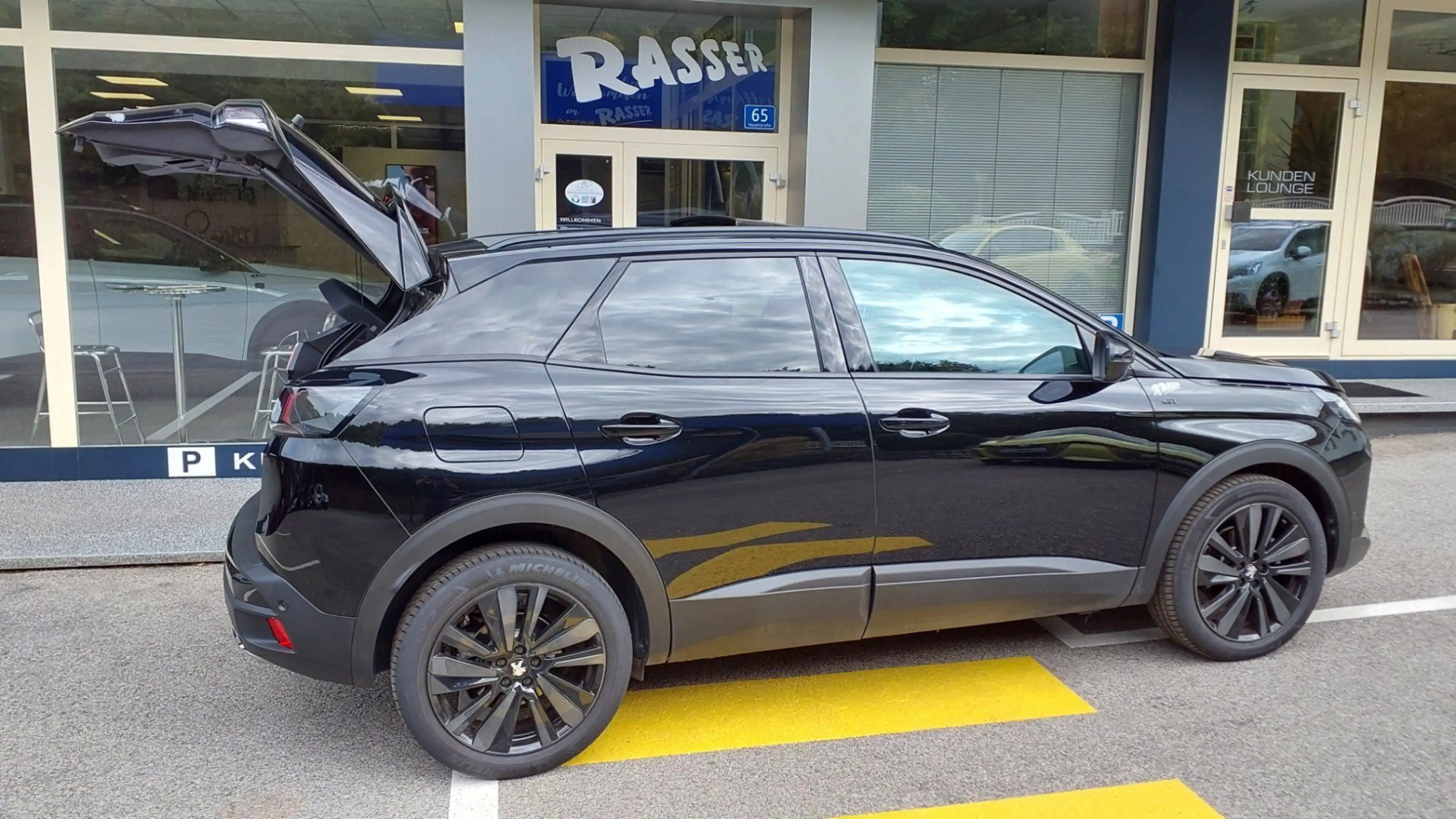 Peugeot 3008 1.2 PureTech 130 GT — photo 15