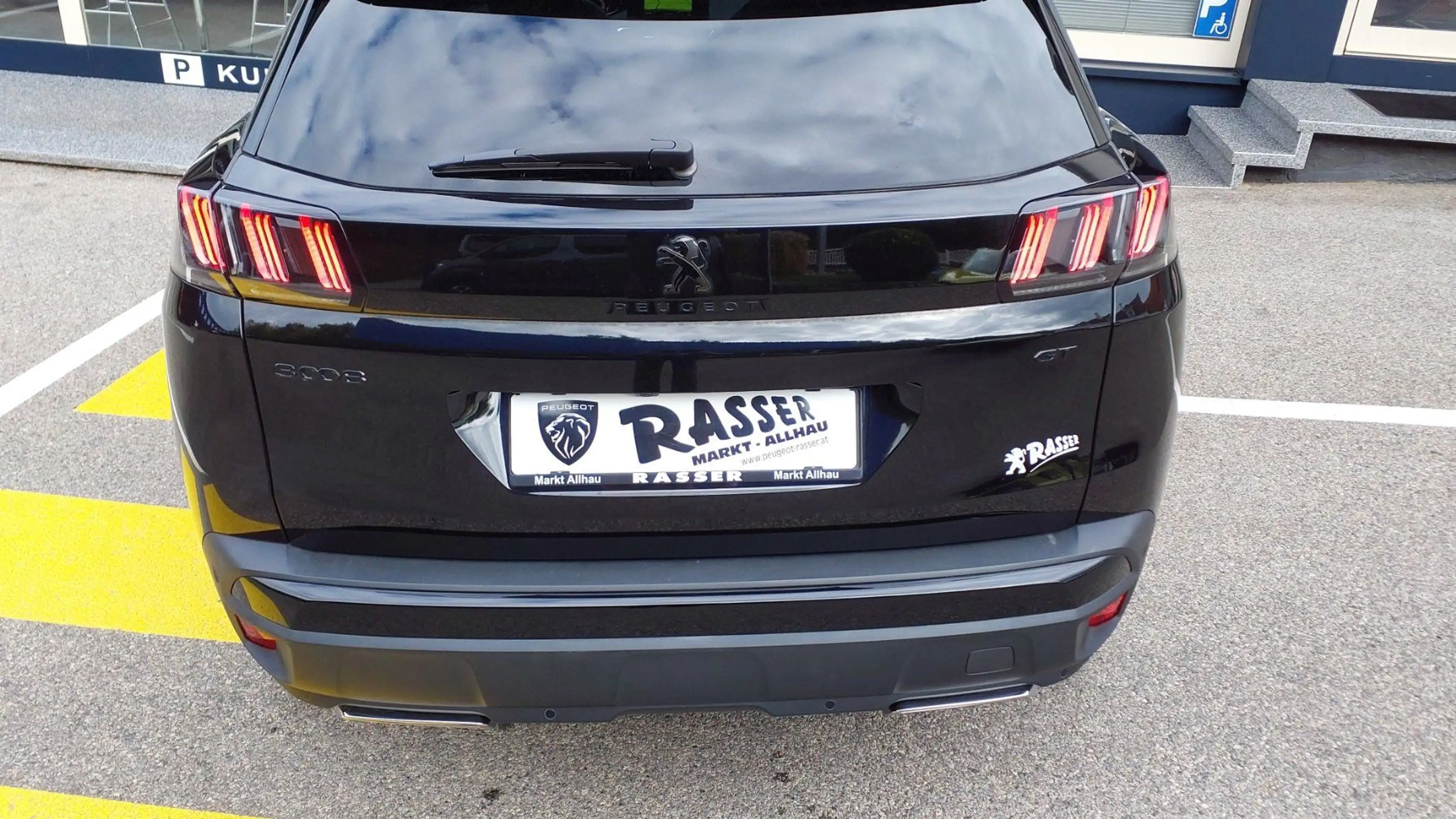 Peugeot 3008 1.2 PureTech 130 GT — photo 10