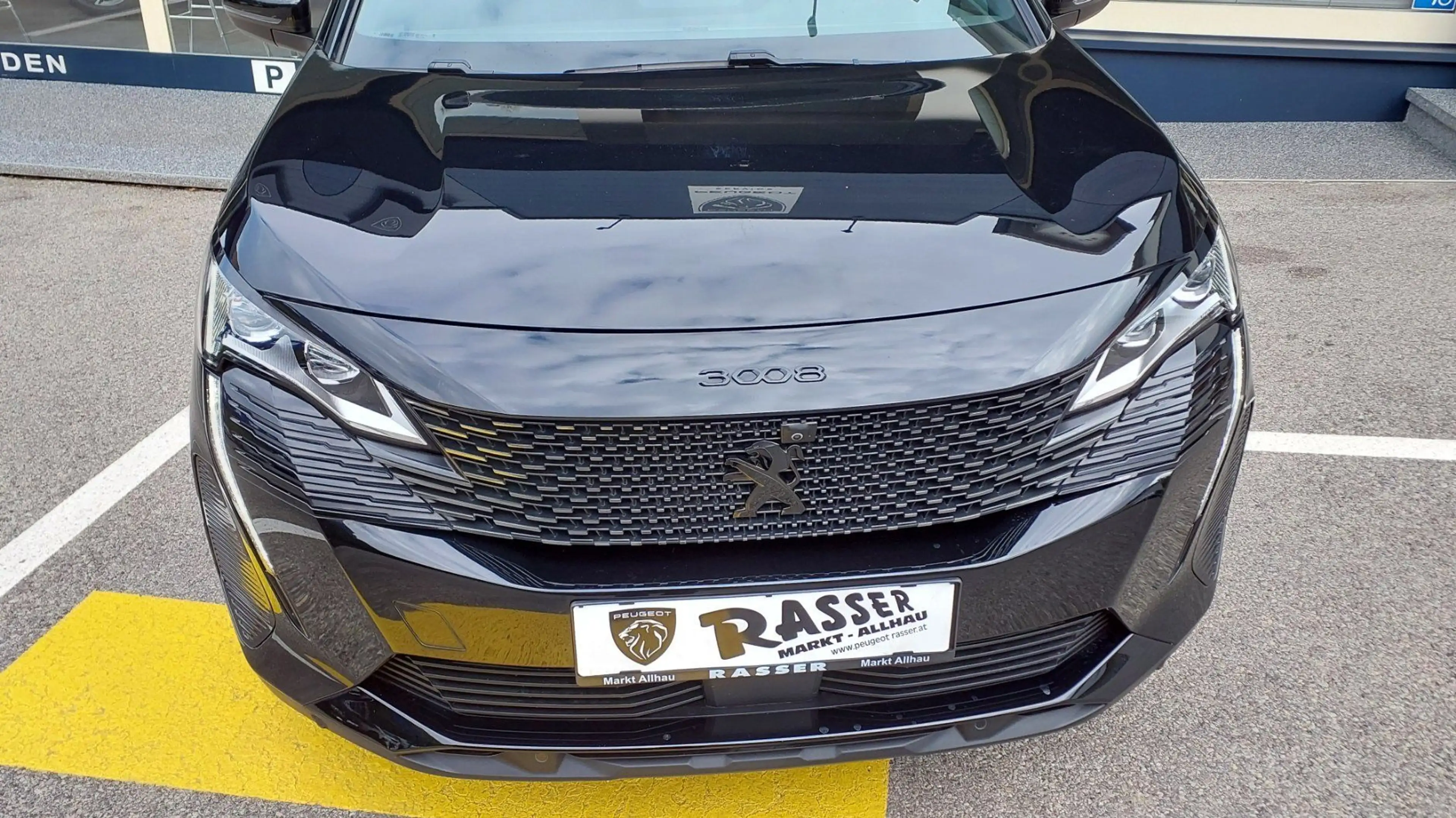 Peugeot 3008 1.2 PureTech 130 GT — photo 2