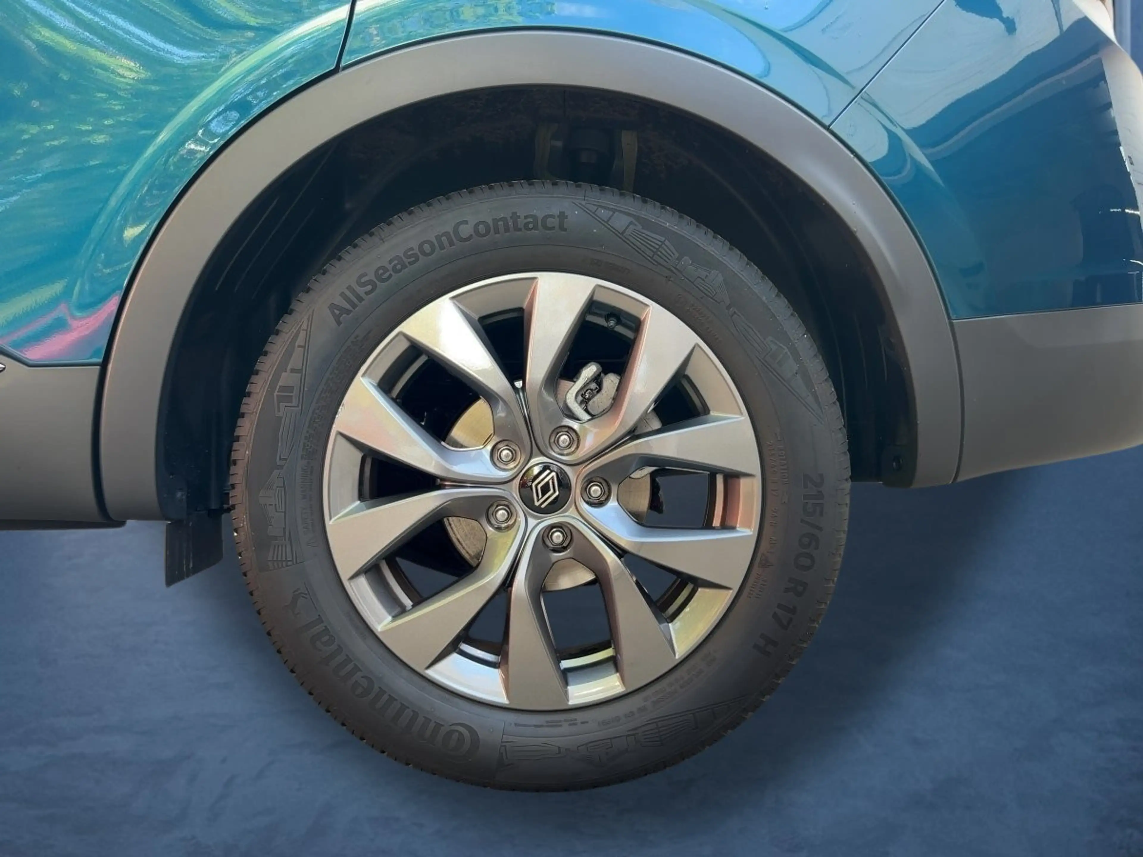 Renault Arkana TECHNO Mild Hybrid 140 EDC — photo 20