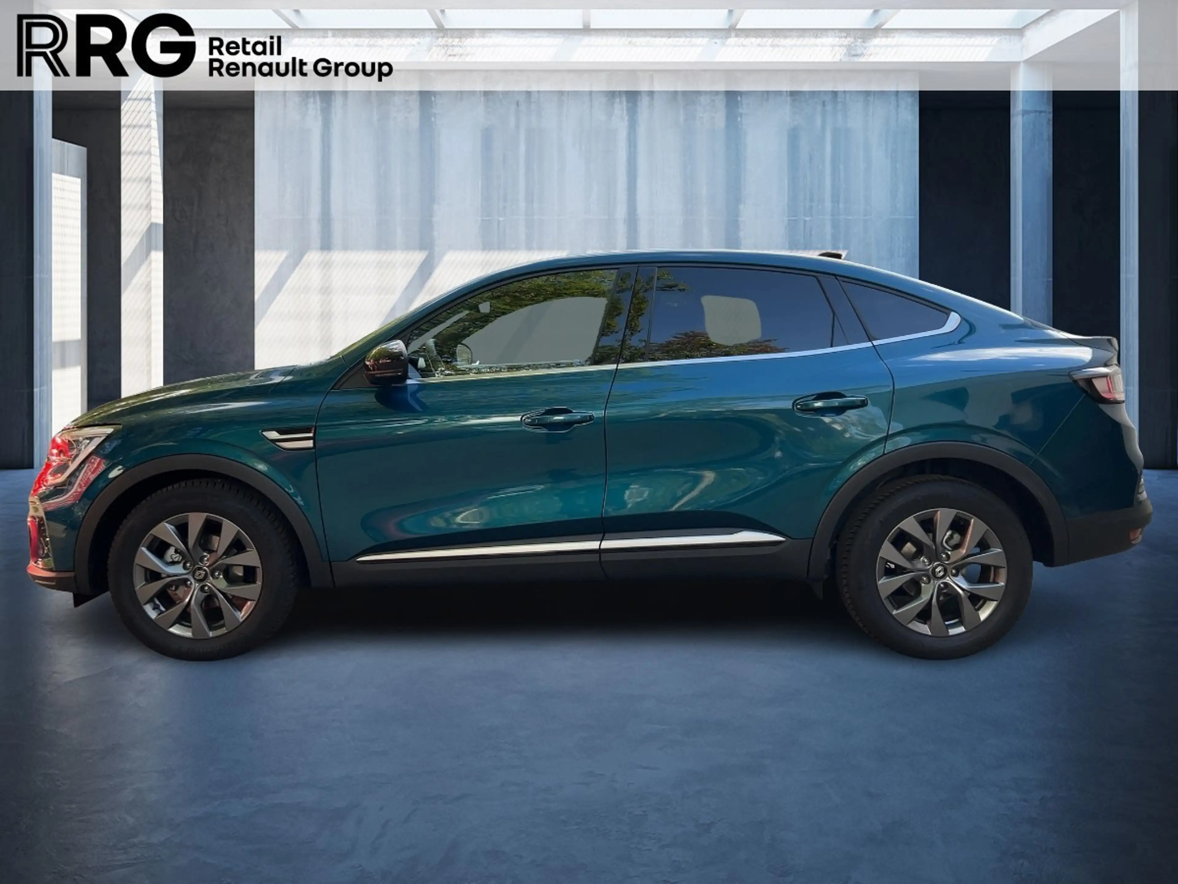 Renault Arkana TECHNO Mild Hybrid 140 EDC — photo 2