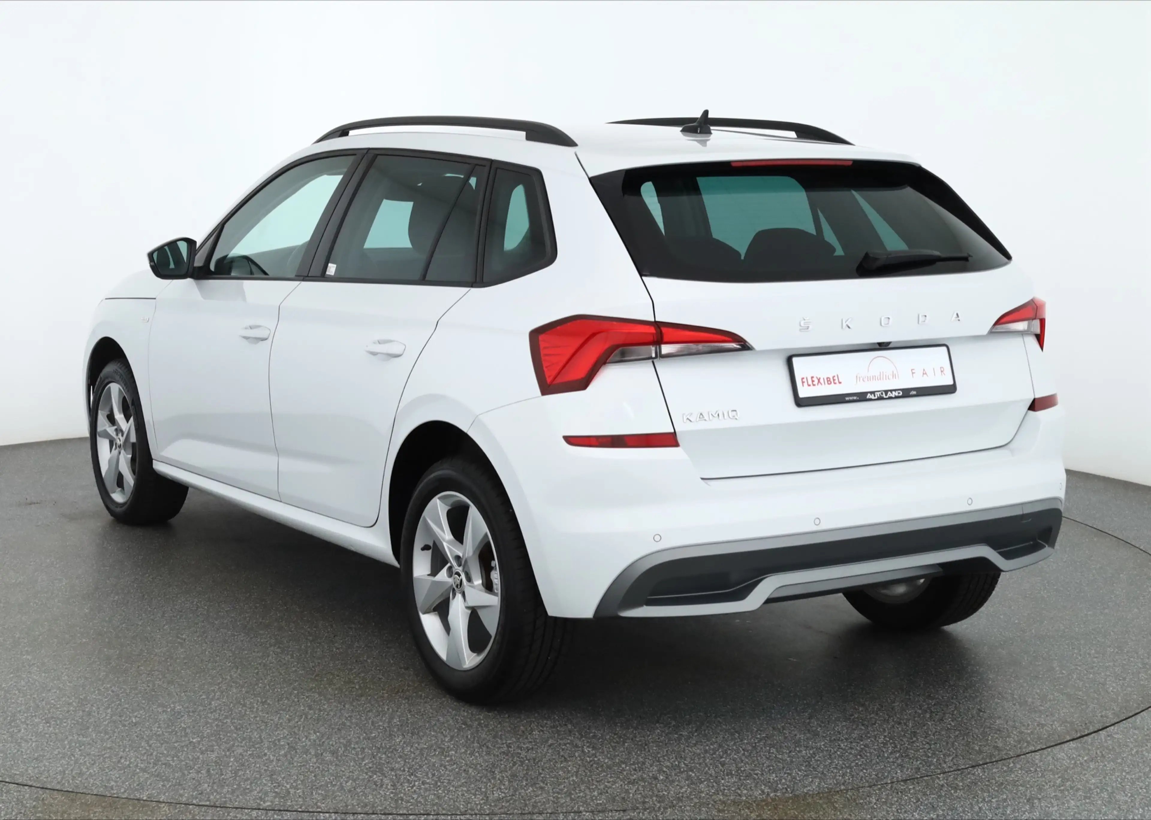 Skoda Kamiq 1.5 TSI Tour LED Navi Sitzheizung Kamera — photo 3