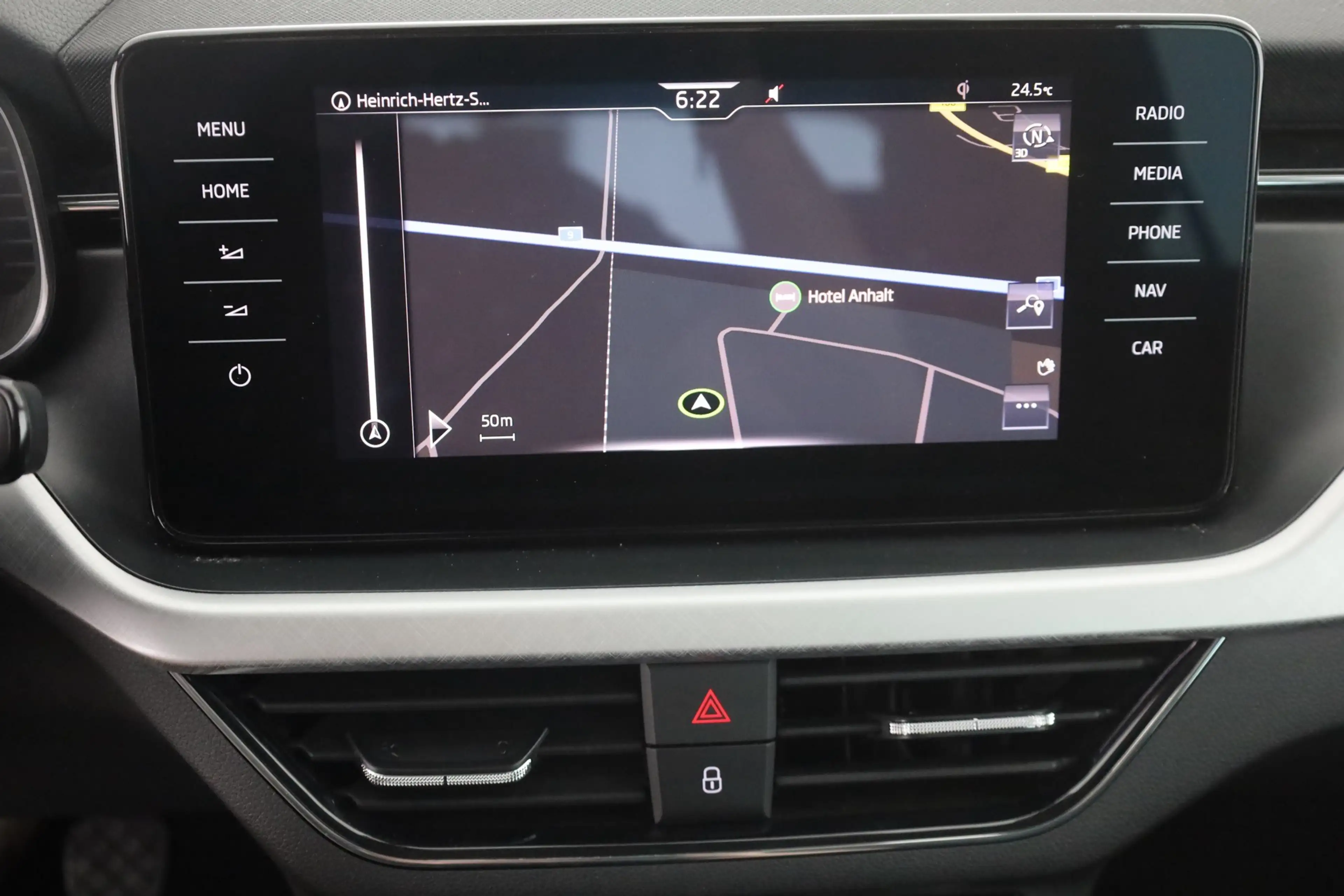 Skoda Kamiq 1.5 TSI Tour LED Navi Sitzheizung Kamera — photo 11