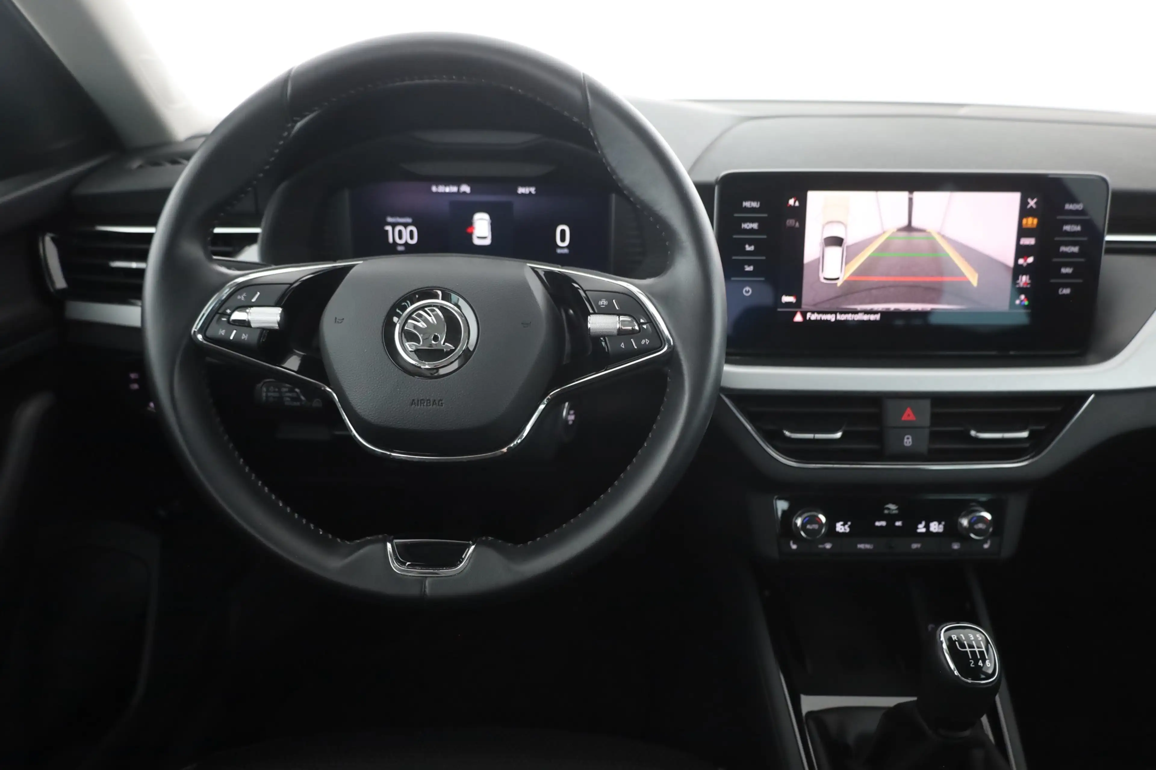 Skoda Kamiq 1.5 TSI Tour LED Navi Sitzheizung Kamera — photo 10