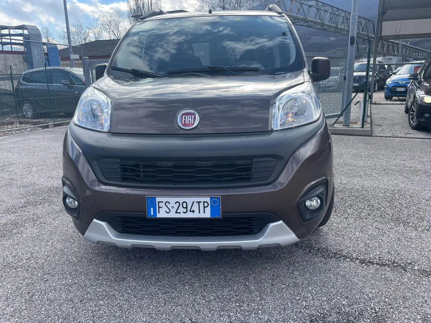 Fiat Qubo Qubo 1.3 mjt 16v Trekking 80cv my19 Brun - 1