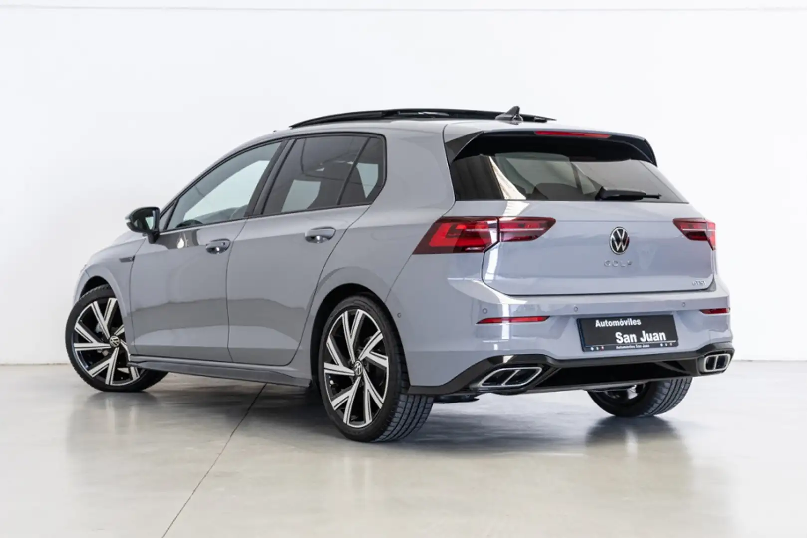 Volkswagen Golf 1.5 eTSI R-Line DSG 110kW Gris - 2