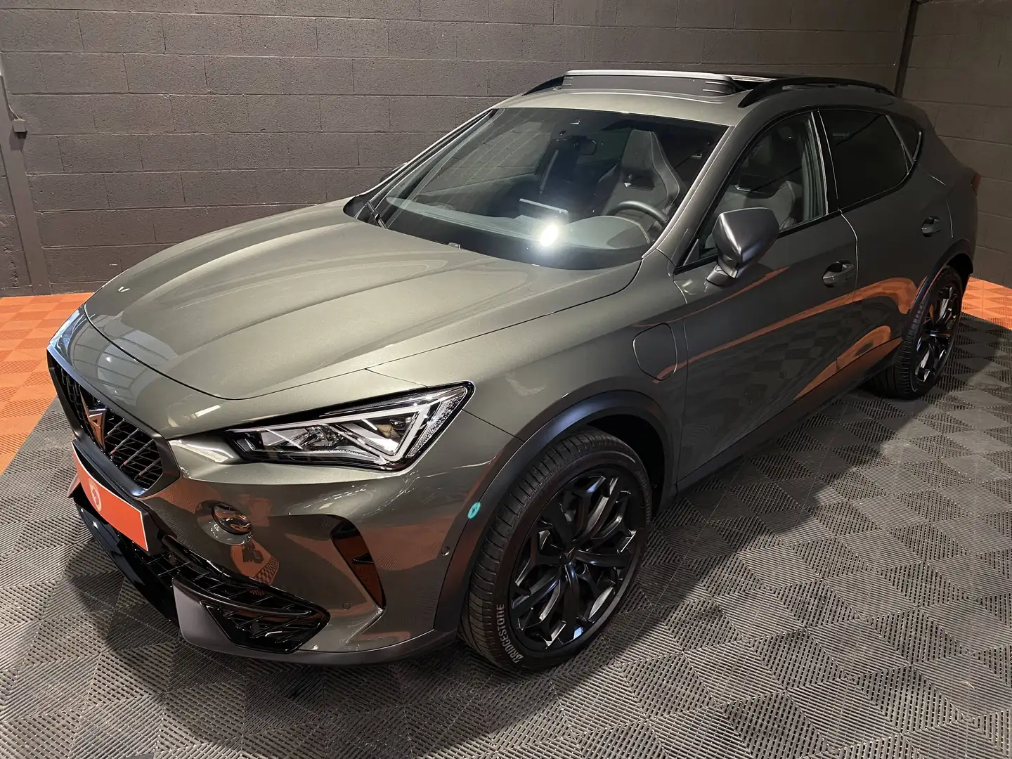 CUPRA Formentor 1.4 e-HYBRID 245ch VZ Tribe Edition DSG6 Grün - 2