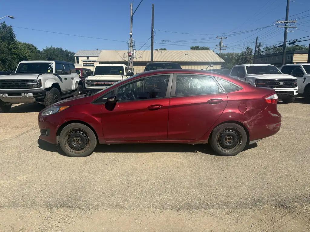 2015 Ford Fiesta Sedan SE | Appearance Pkg | Keyless Entry | Ambient Ligh — photo 5
