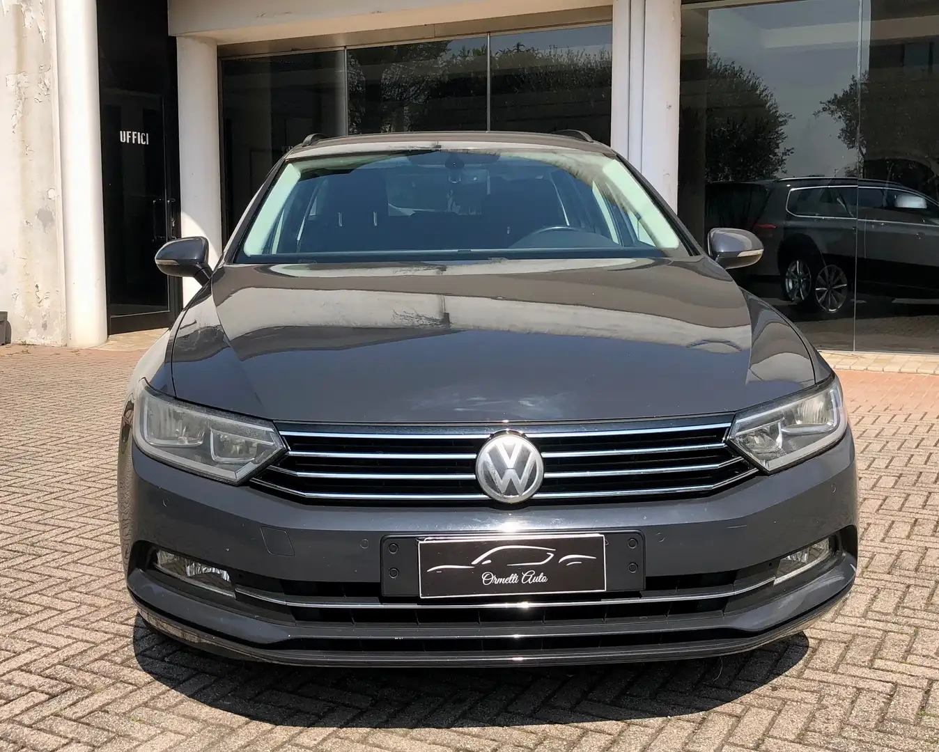 Volkswagen Passat Variant 2.0 tdi  150cv dsg Grijs - 2