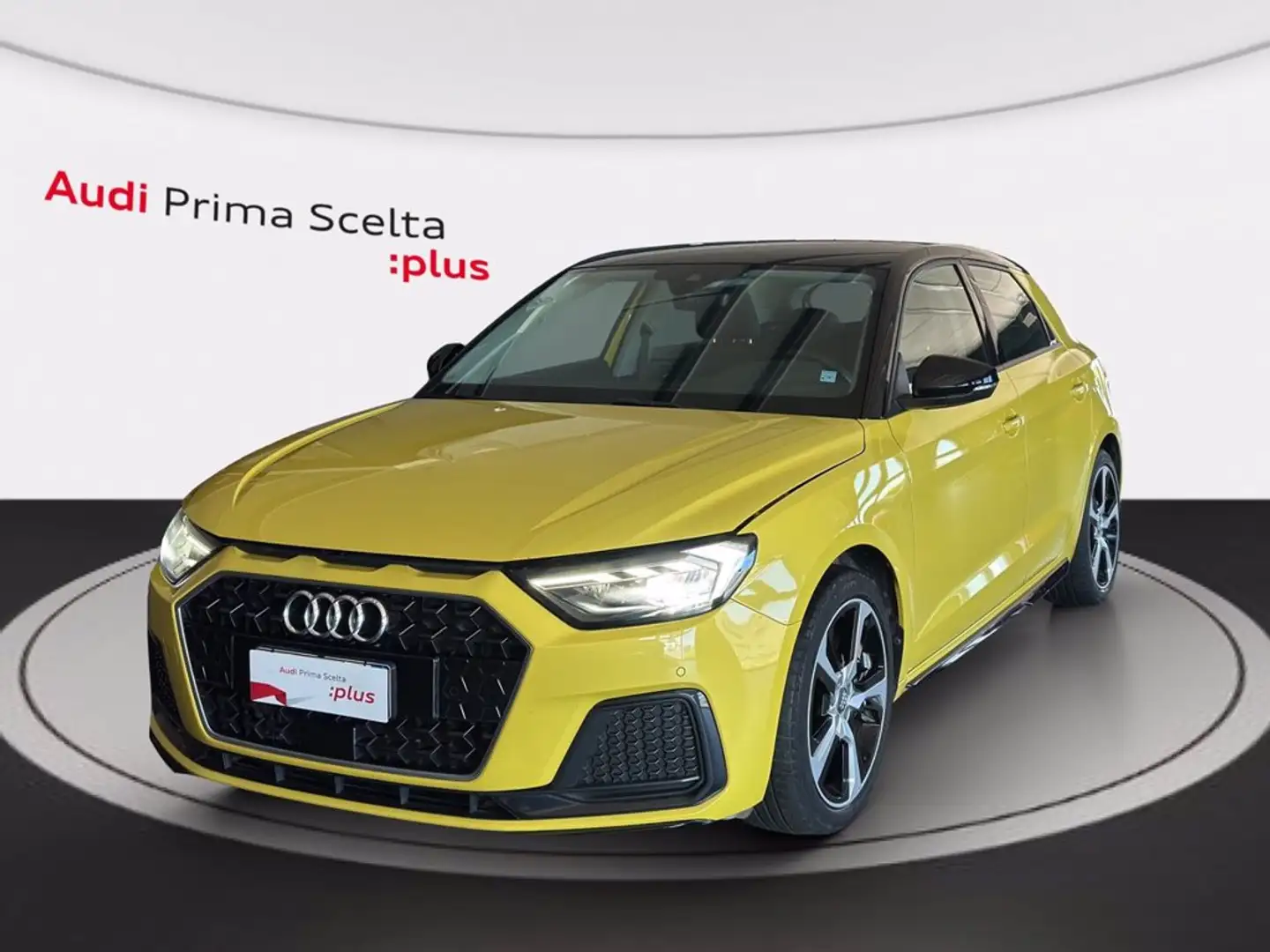 Audi A1 sportback 30 1.0 tfsi identity black 116cv s-troni Jaune - 1