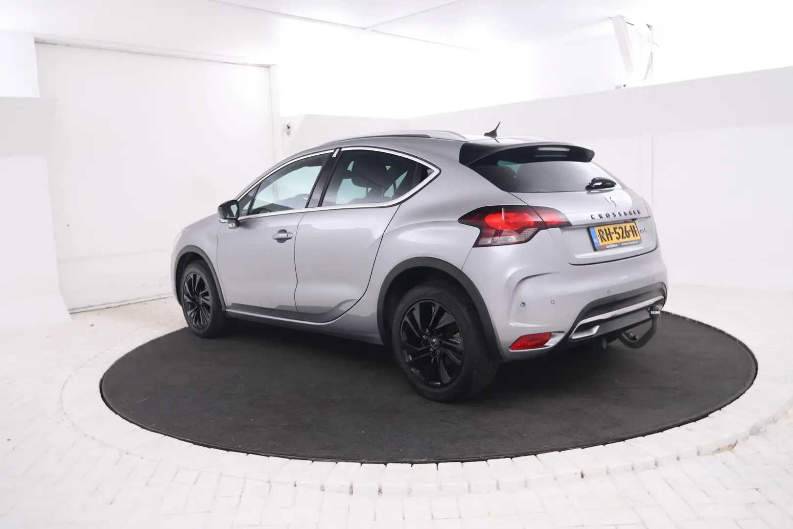 DS Automobiles DS 4 Crossback 1.2 PureTech Connected Chic Navigatie, Climate, Cr Gris - 2