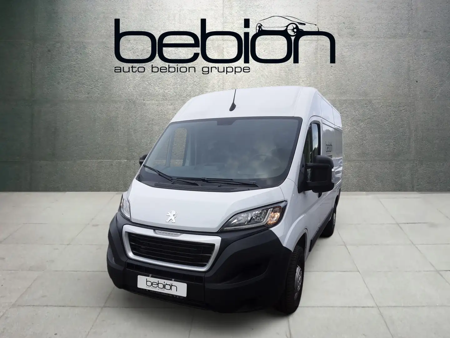 Peugeot Boxer 333 BlueHDi FAP 120 L2H2 PDC Klima Weiß - 1