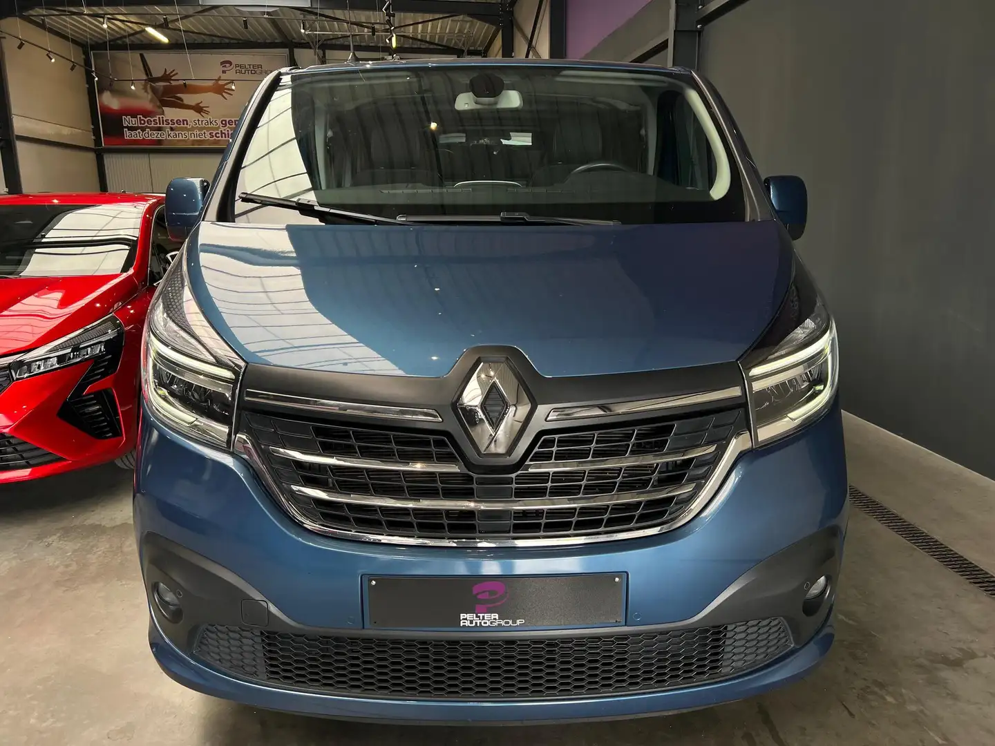 Renault Trafic 2.0DCi Automaat Lichte Vr Dubbel Cab. GPS Camera Bleu - 2