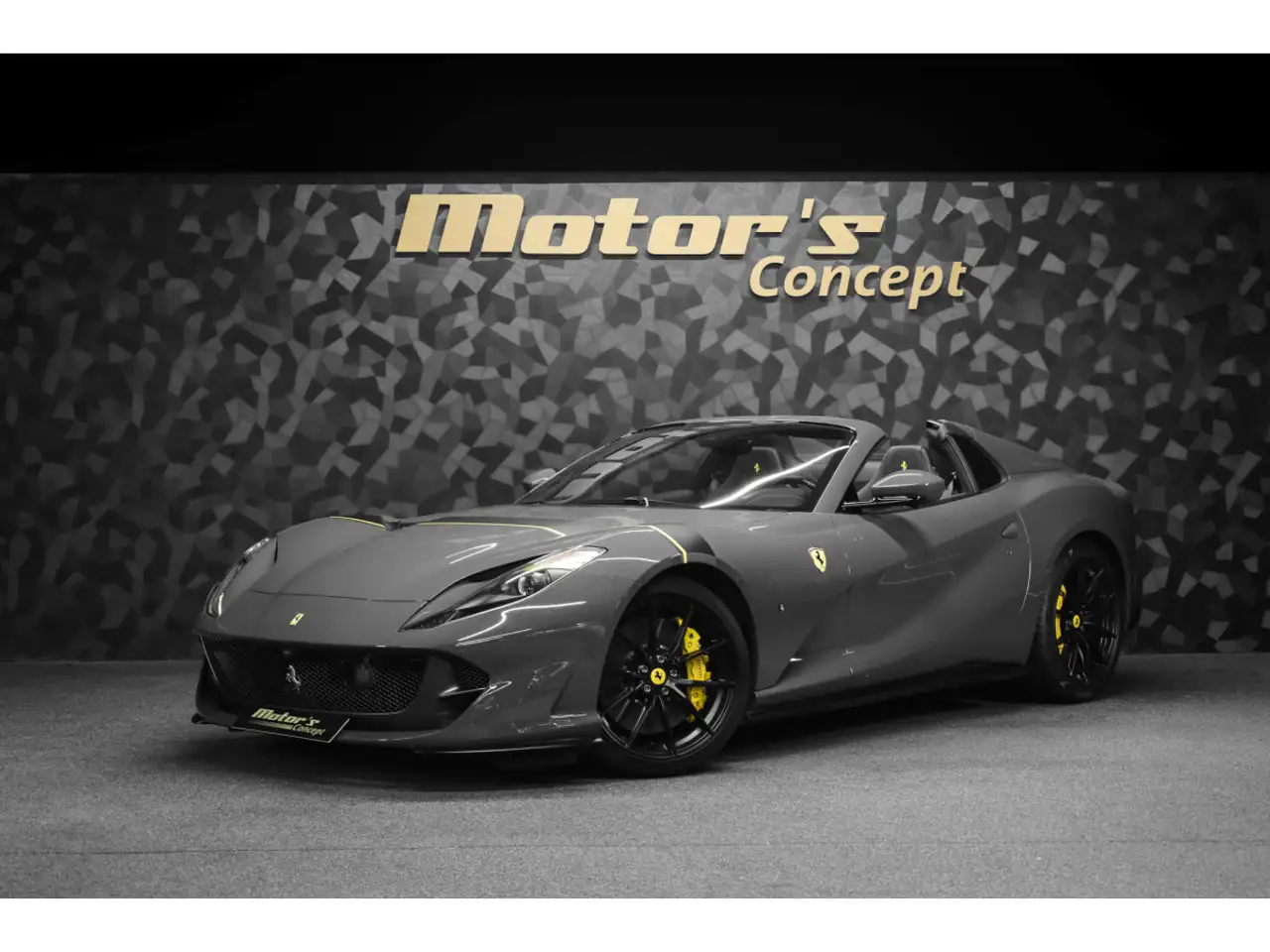 Ferrari 812