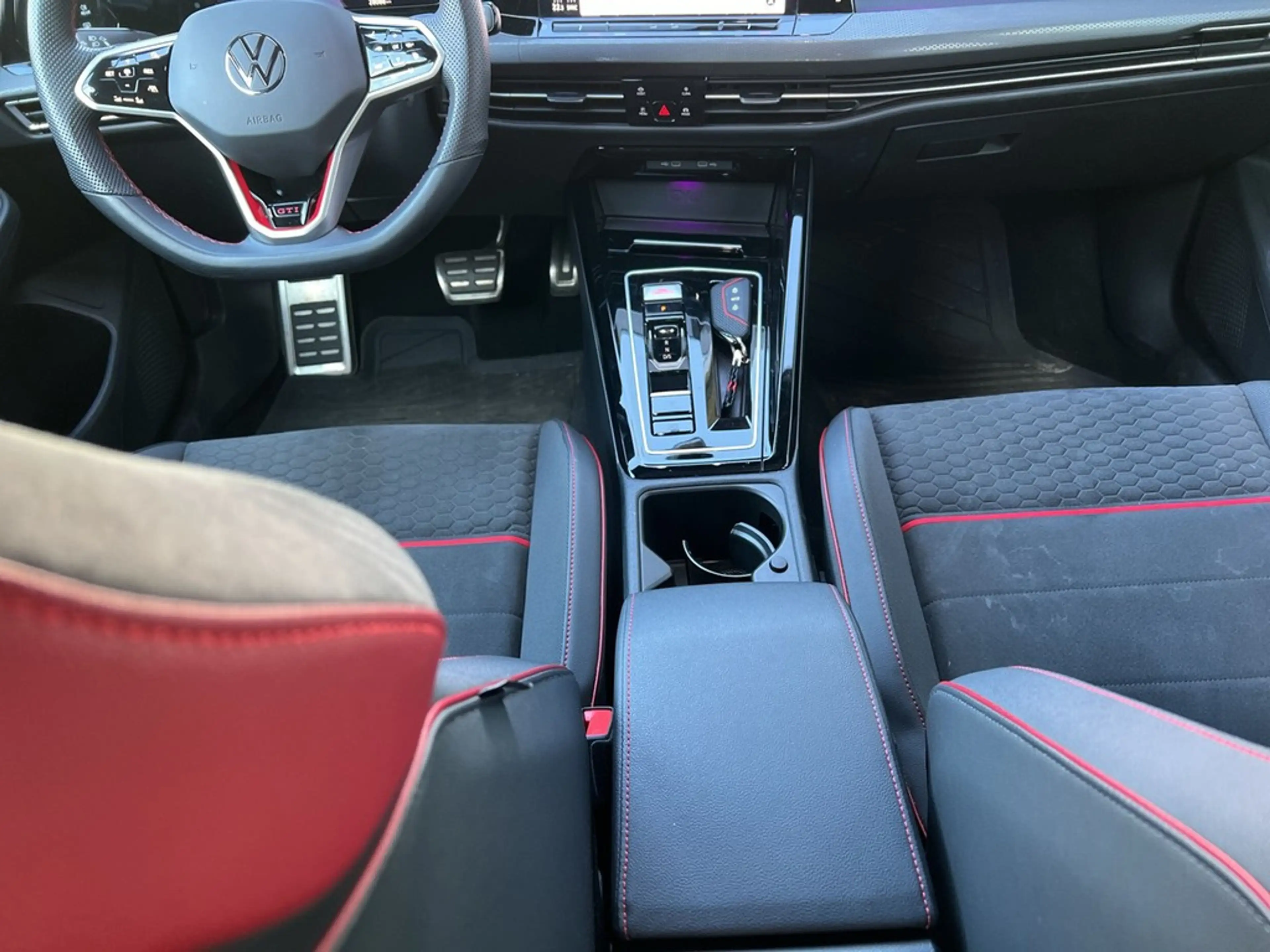 Volkswagen Golf VIII Lim. 2.0 TSI DSG GTI Clubsport *Kamera — photo 9