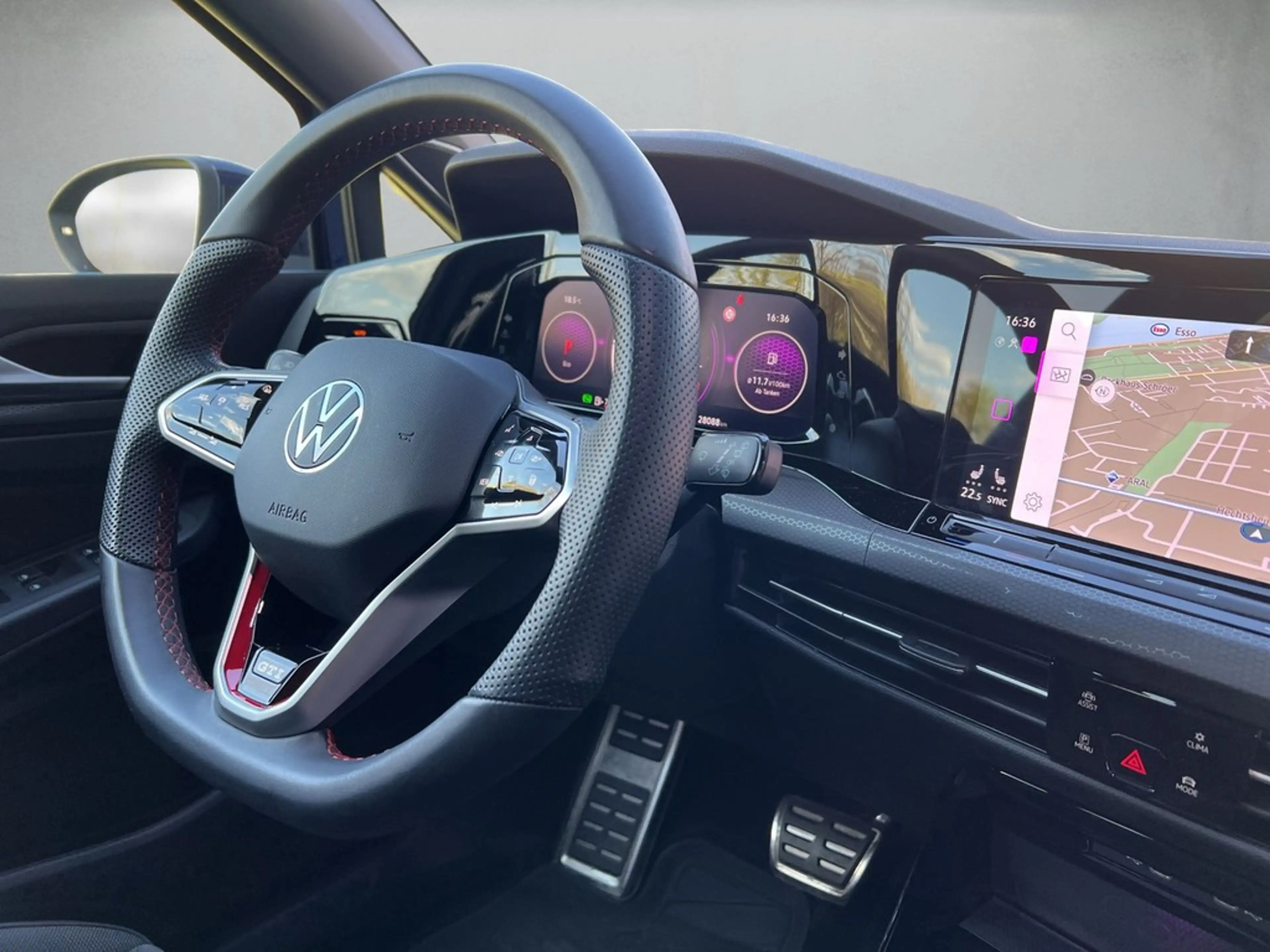 Volkswagen Golf VIII Lim. 2.0 TSI DSG GTI Clubsport *Kamera — photo 7