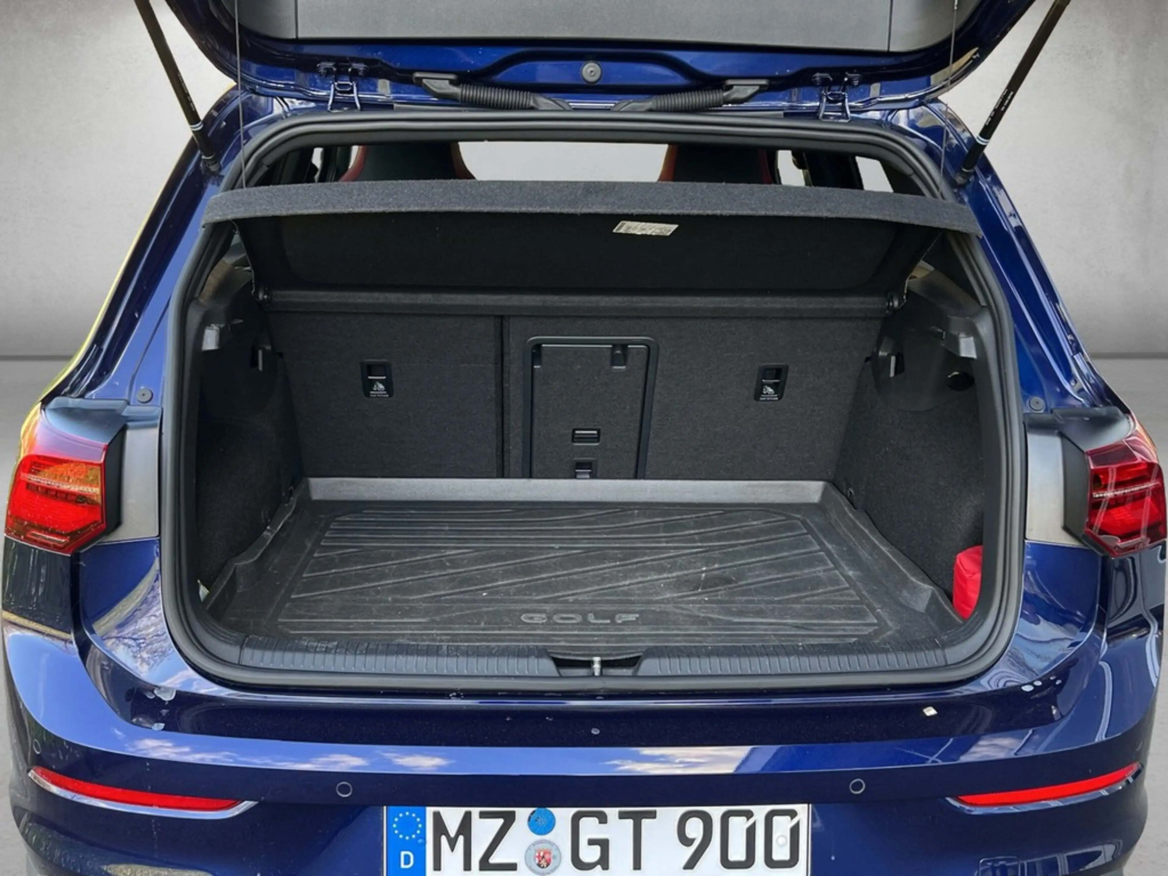 Volkswagen Golf VIII Lim. 2.0 TSI DSG GTI Clubsport *Kamera — photo 5