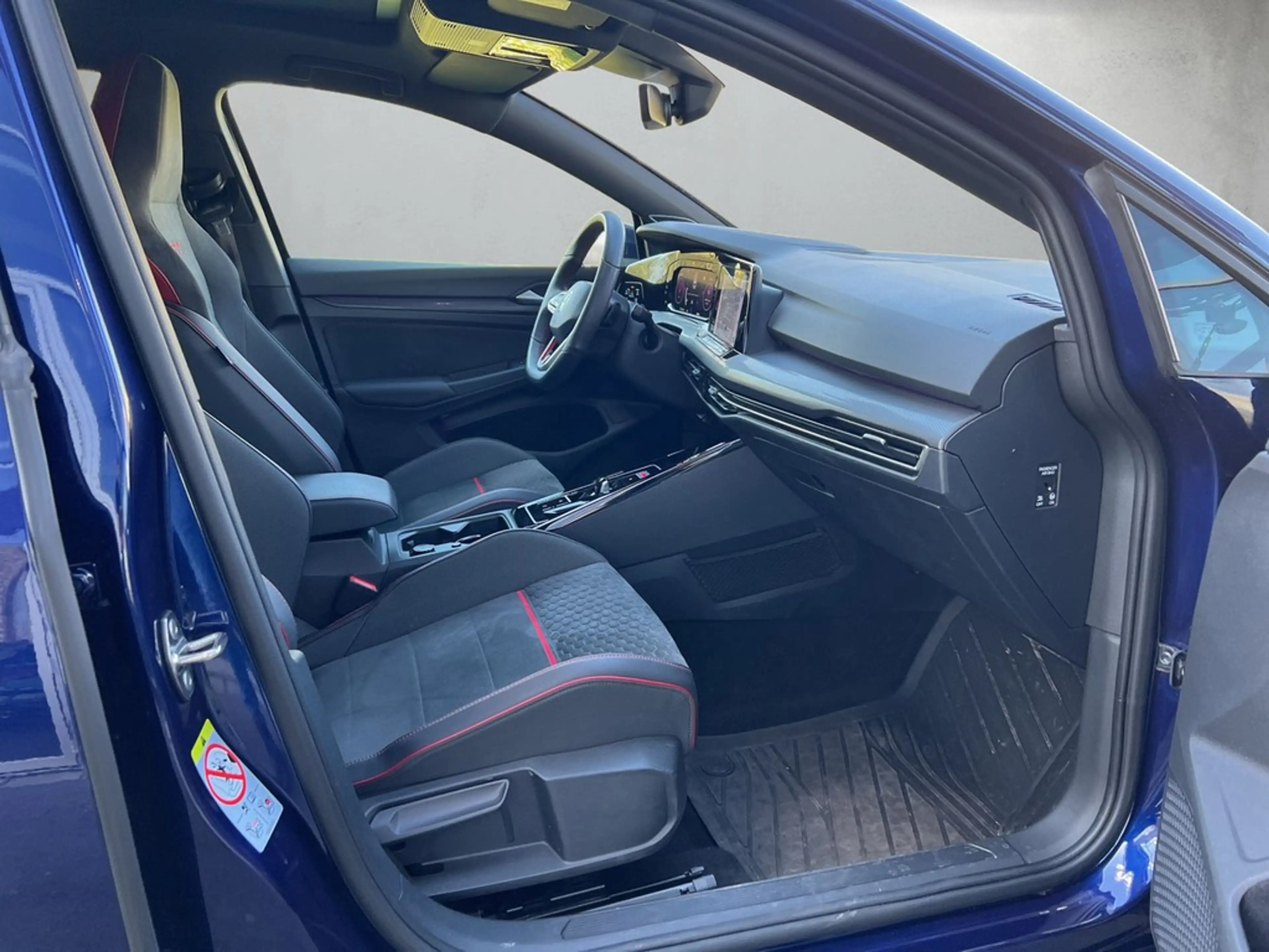 Volkswagen Golf VIII Lim. 2.0 TSI DSG GTI Clubsport *Kamera — photo 14