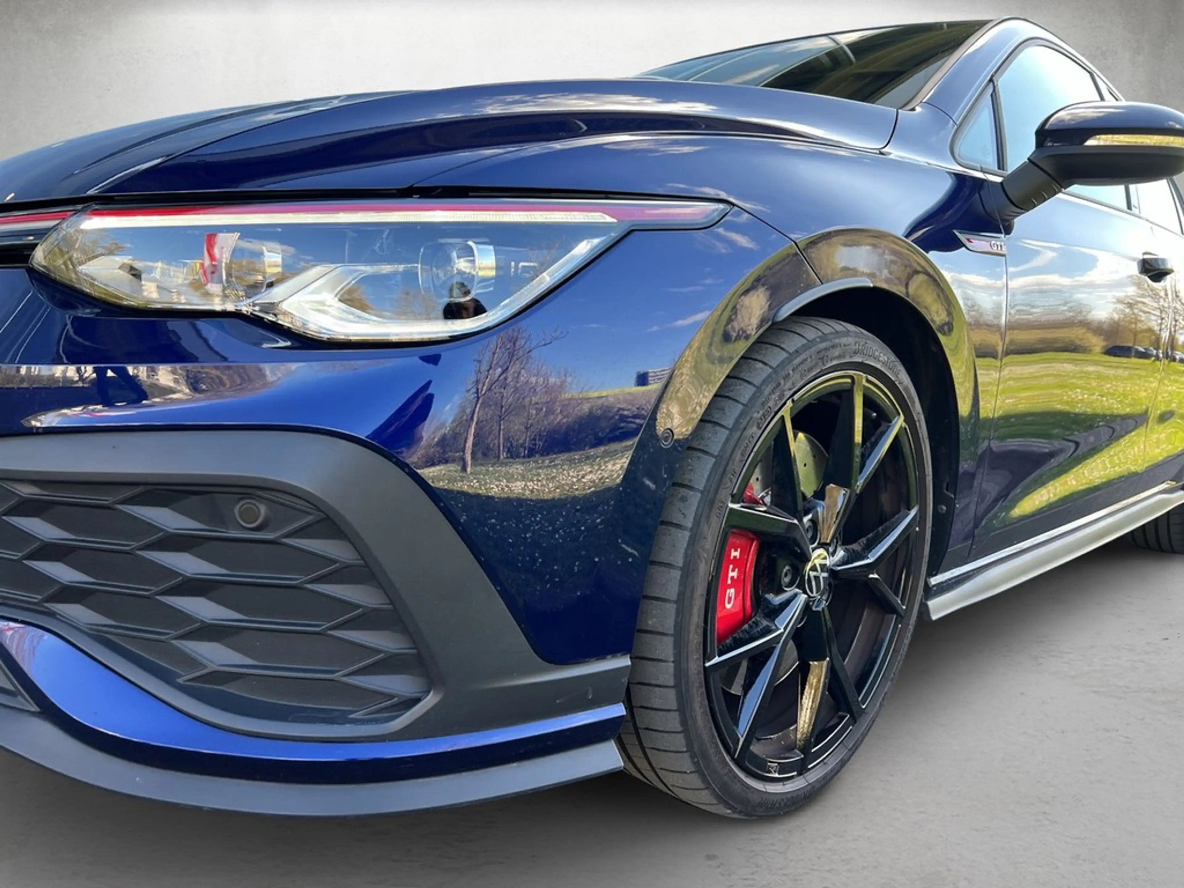 Volkswagen Golf VIII Lim. 2.0 TSI DSG GTI Clubsport *Kamera — photo 4