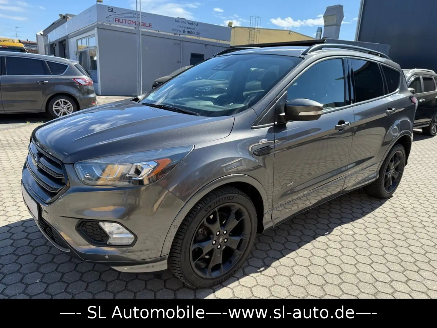 Ford Kuga 2.0 TDCI 4x4 ST-Line Aut. Navi Kamera Grijs - 2