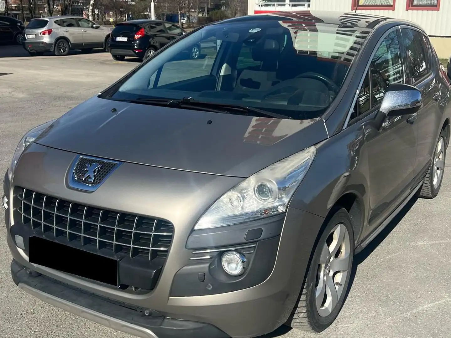Peugeot 3008 3008+2.0+HDi+Premium+Pack+FAP Beige - 1