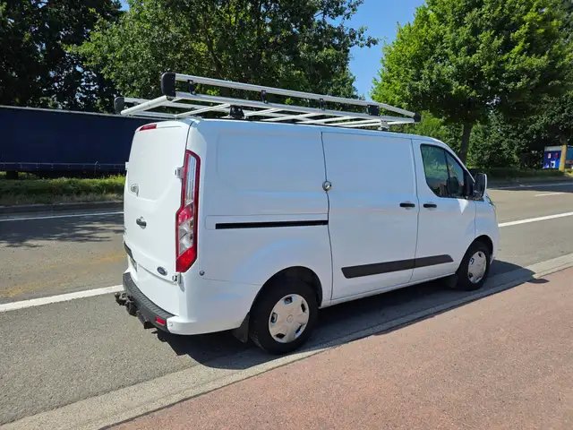 Ford Transit Custom view 7