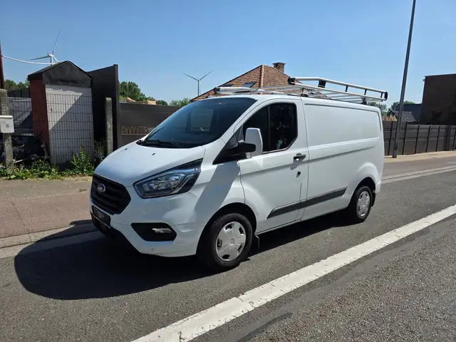 Ford Transit Custom view 3