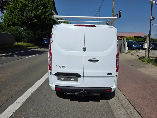 Ford Transit Custom view 6