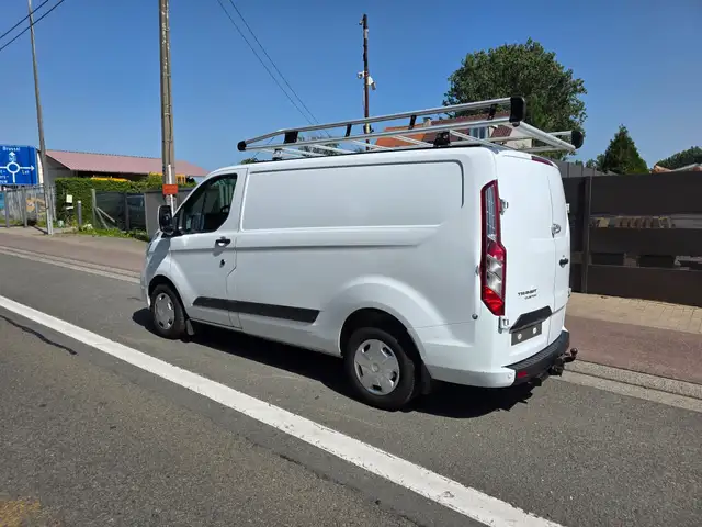 Ford Transit Custom view 5