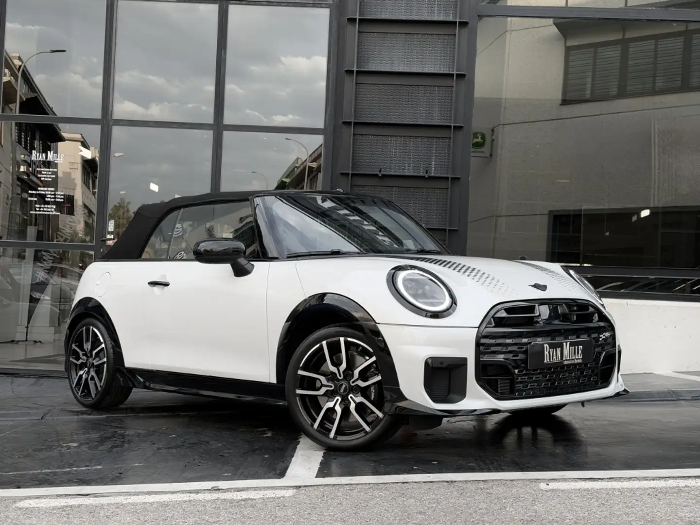 MINI Cooper S Cabrio Aut. John Works Blanco - 1