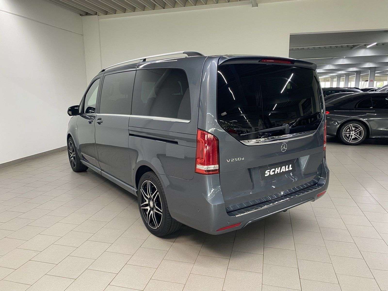Mercedes-Benz V 250