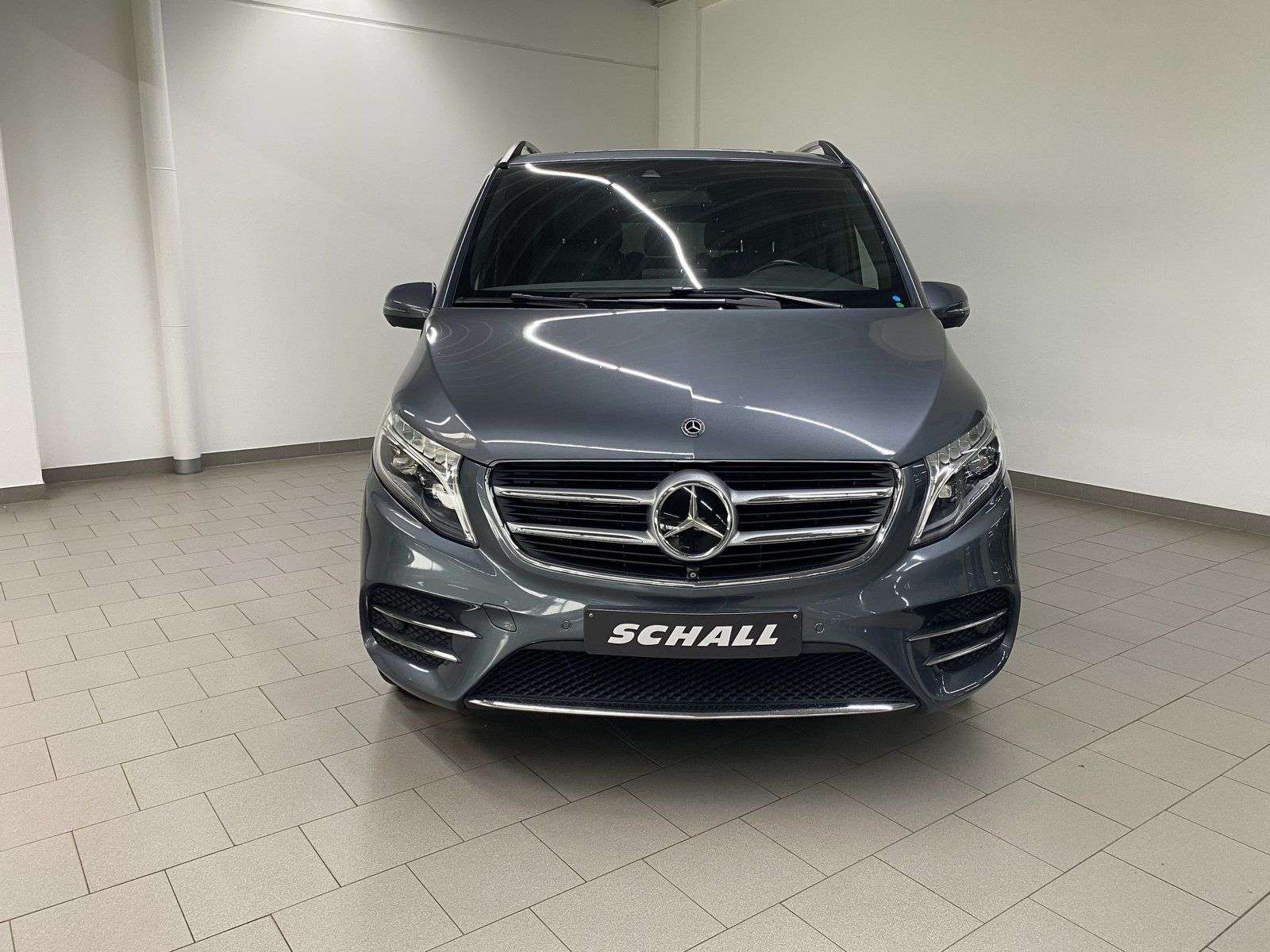 Mercedes-Benz V 250