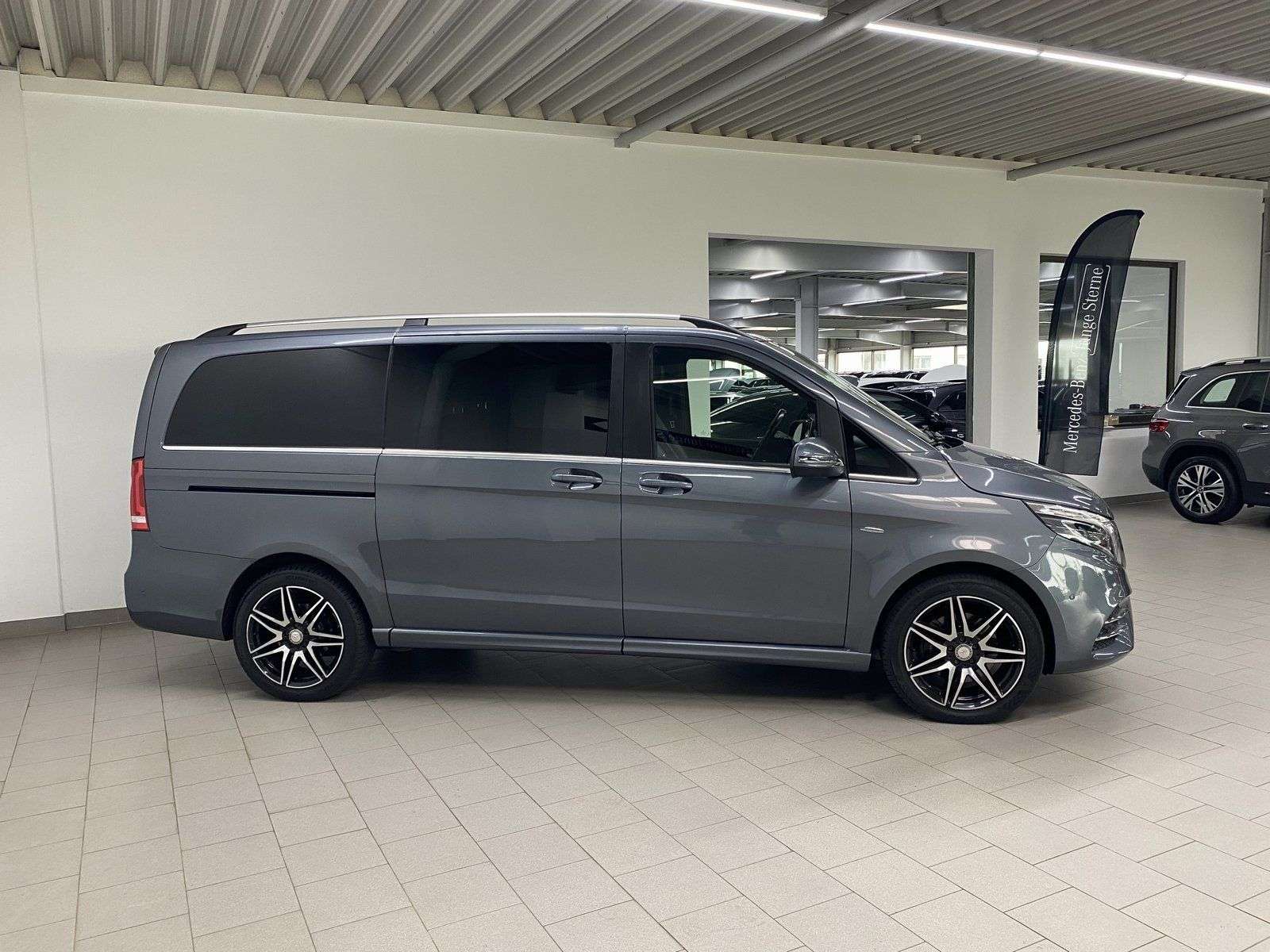 Mercedes-Benz V 250