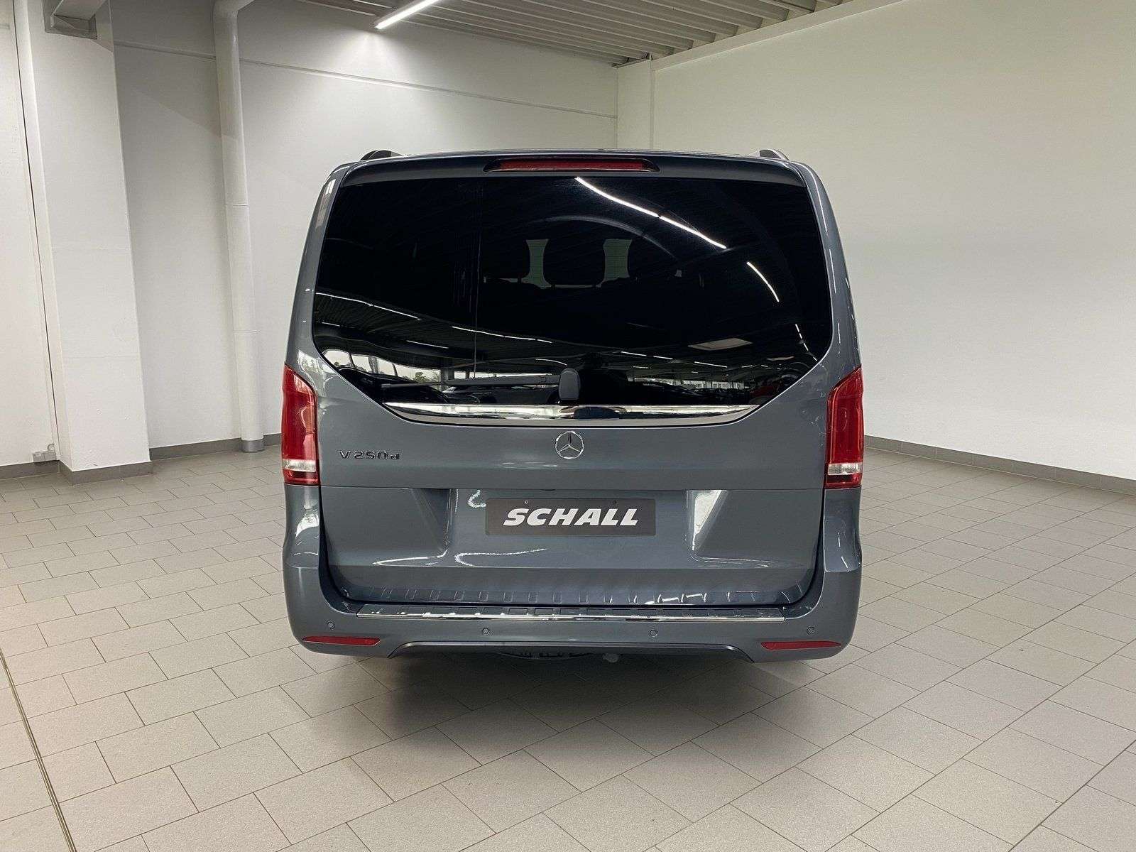 Mercedes-Benz V 250