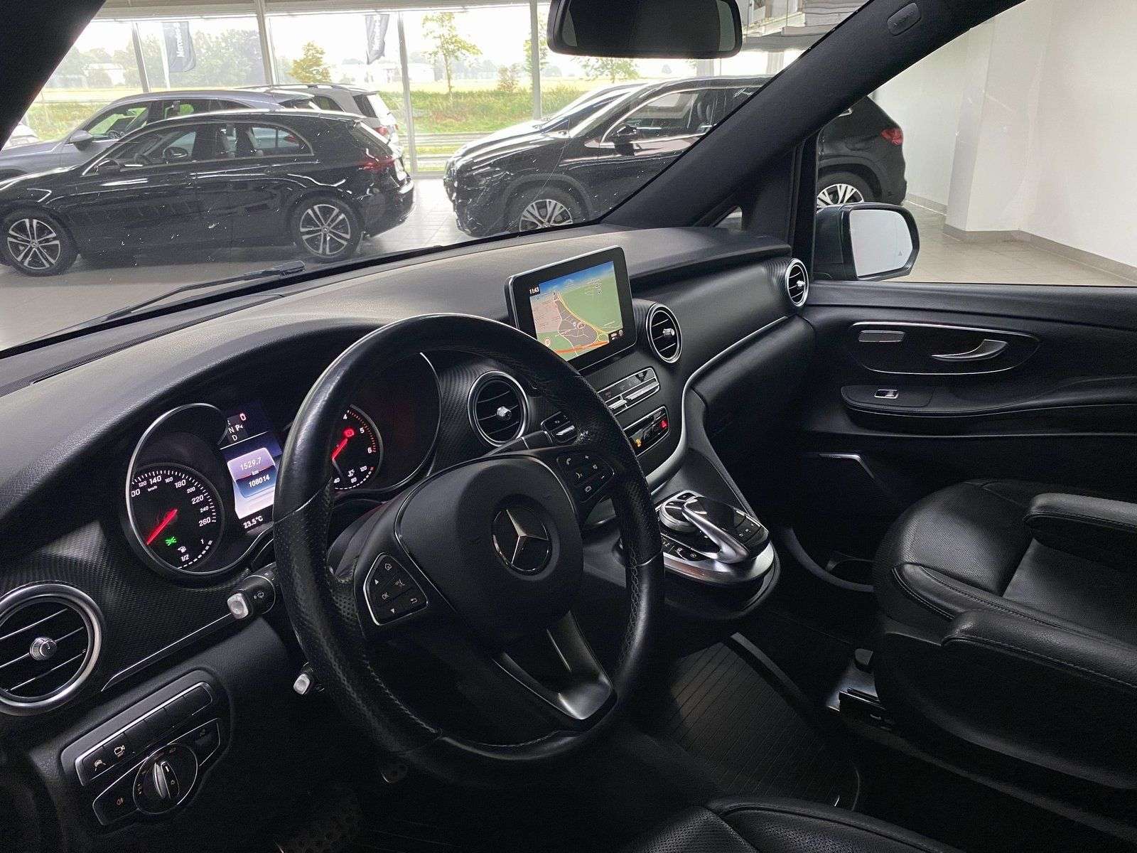 Mercedes-Benz V 250