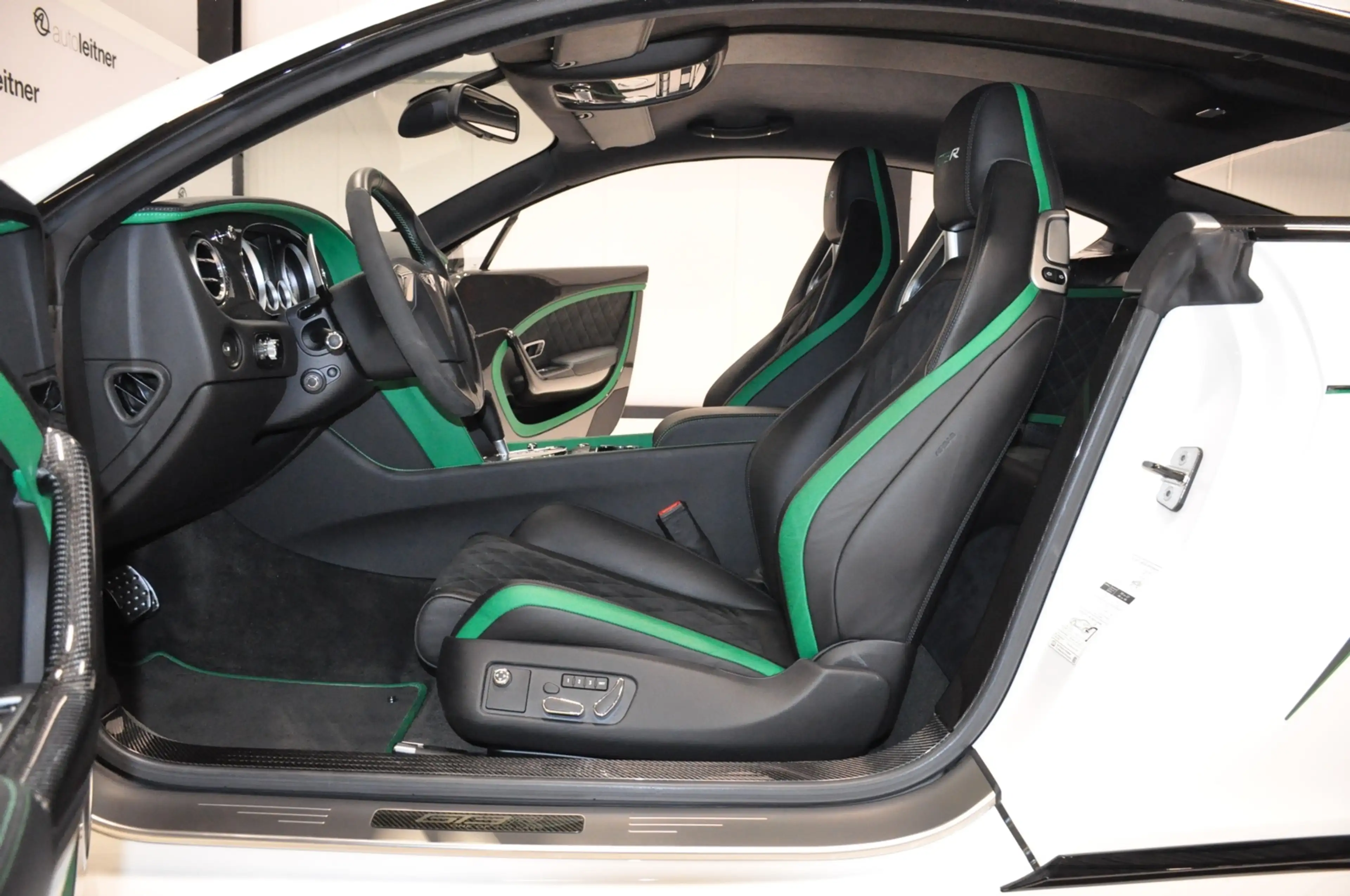 Bentley Continental GT GT3-R origineel 11.378 km — photo 6