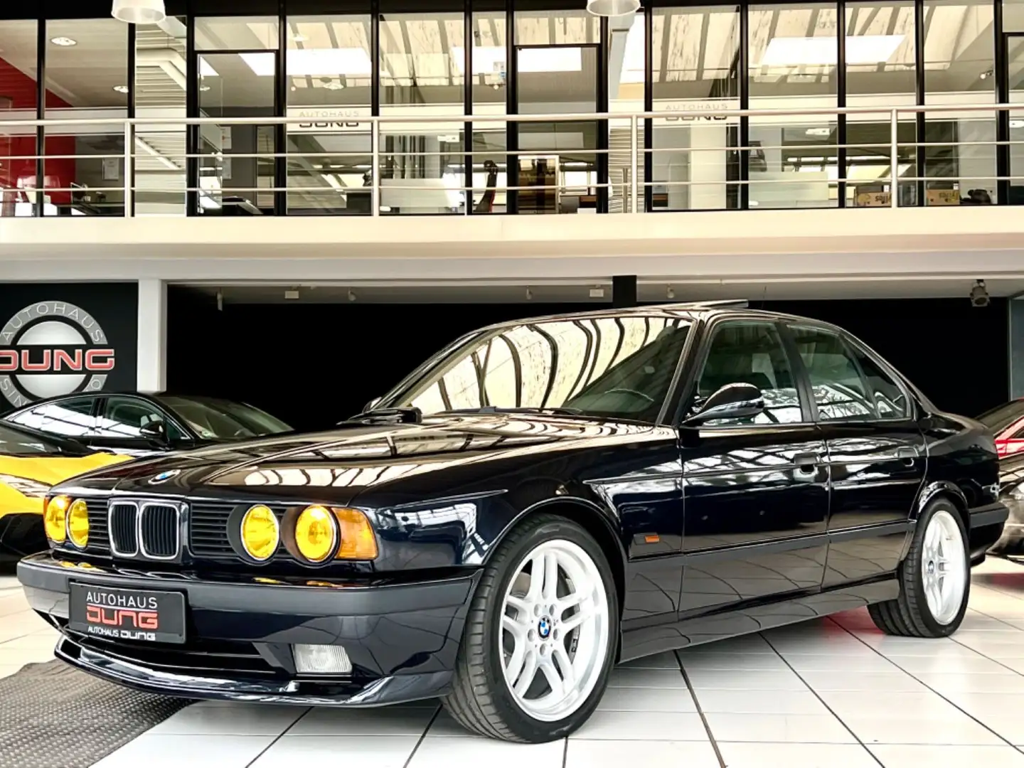 BMW 525 i Sportlimousine*1 von 500*H Zulassung*Traum Schwarz - 2