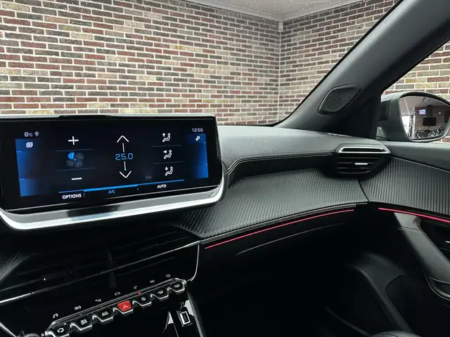 Peugeot 2008 view 12