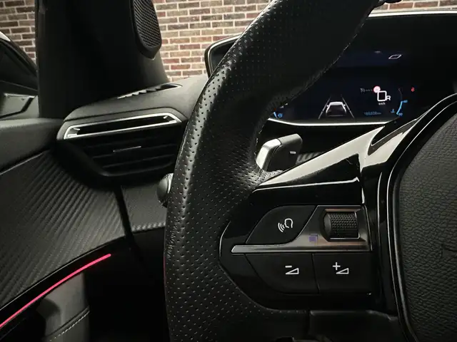 Peugeot 2008 view 13