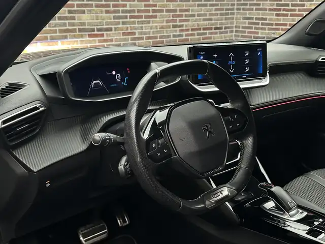 Peugeot 2008 view 3