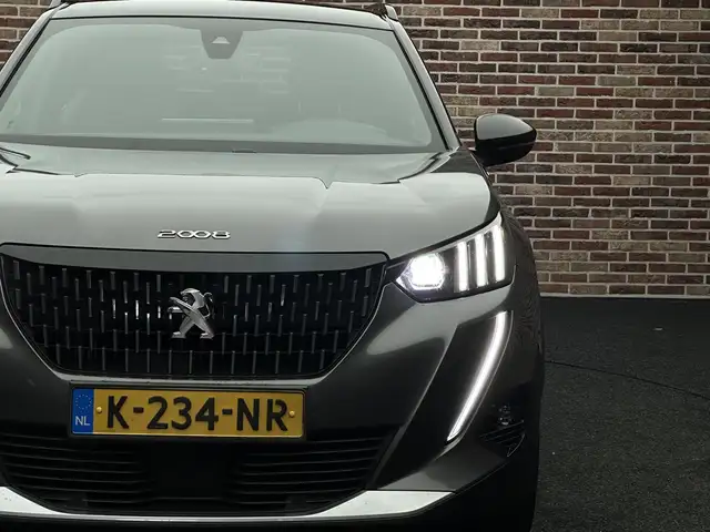 Peugeot 2008 view 10