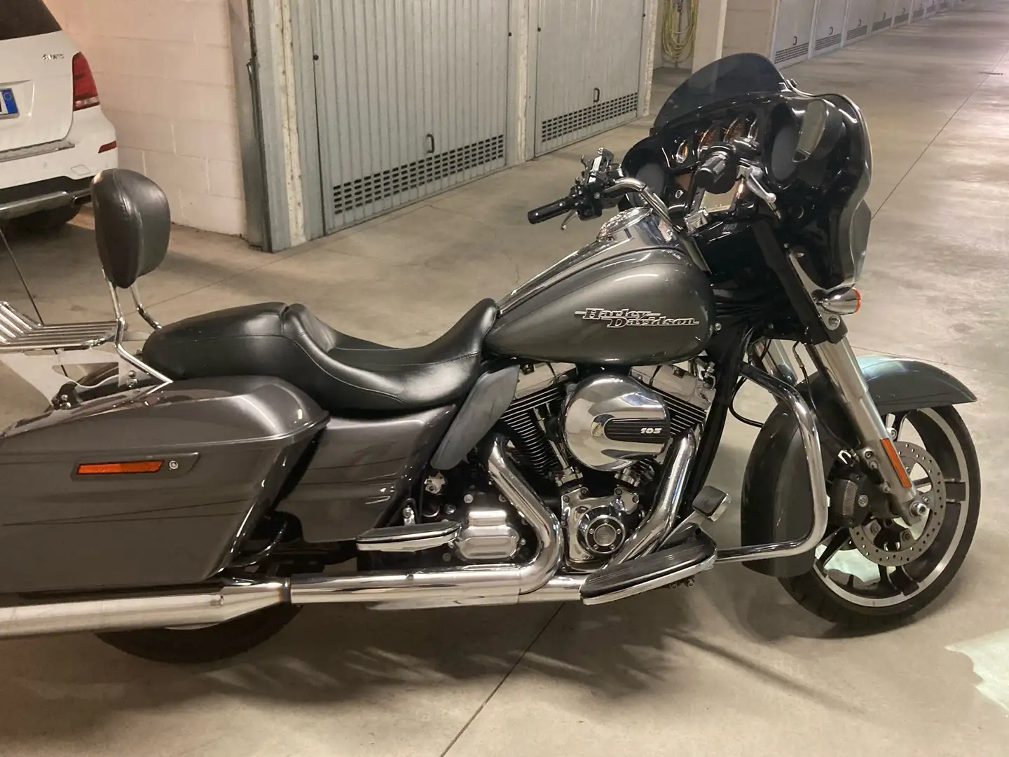 Harley-Davidson Street Glide Special - 2
