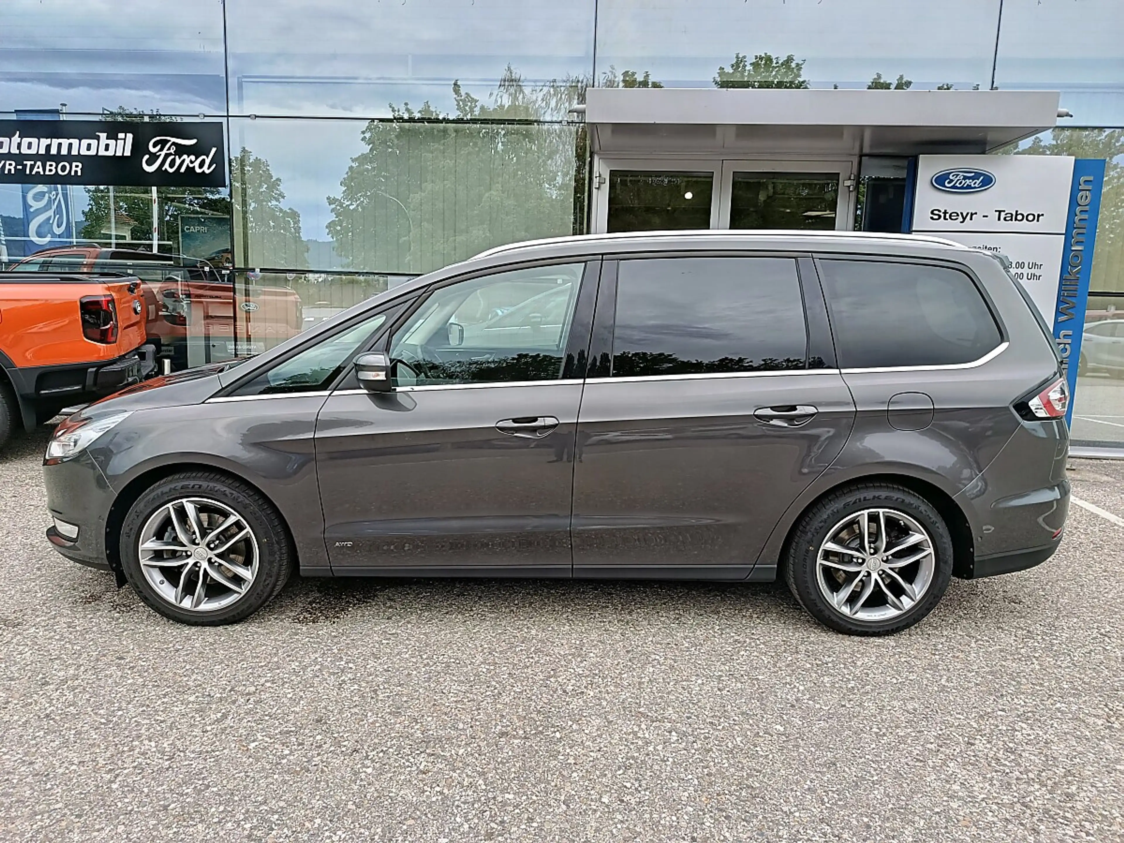 Ford Galaxy 2,0 TDCi AWD Titanium Start/Stop Powershift — photo 4