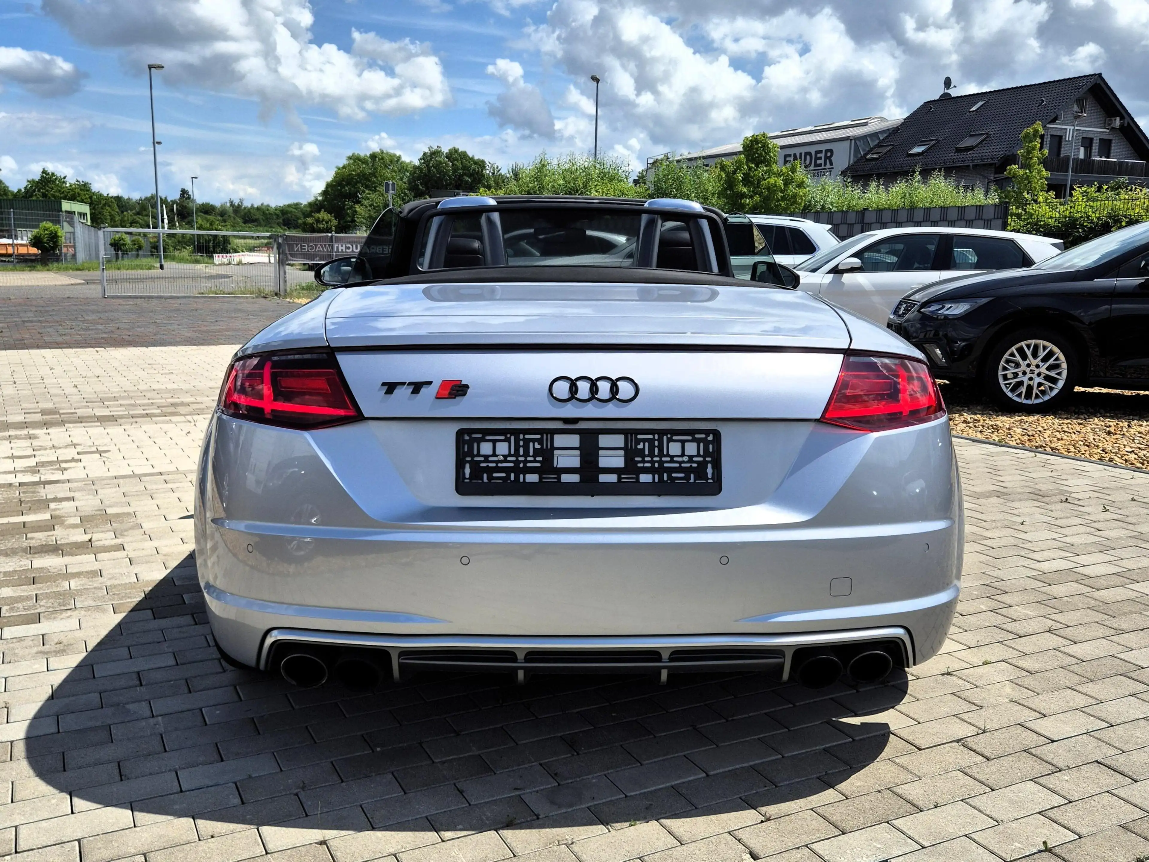 Audi TTS TTS Roadster S tronic/LED/NAVI/PDC/RFK/SHZ/ALU 19" — photo 6