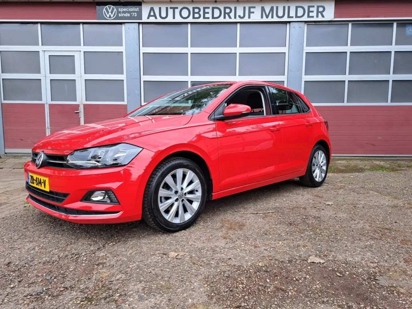 Volkswagen Polo 1.0 TSI 116 Pk Highline ECC PDC NAV 6 Bak Rojo - 1