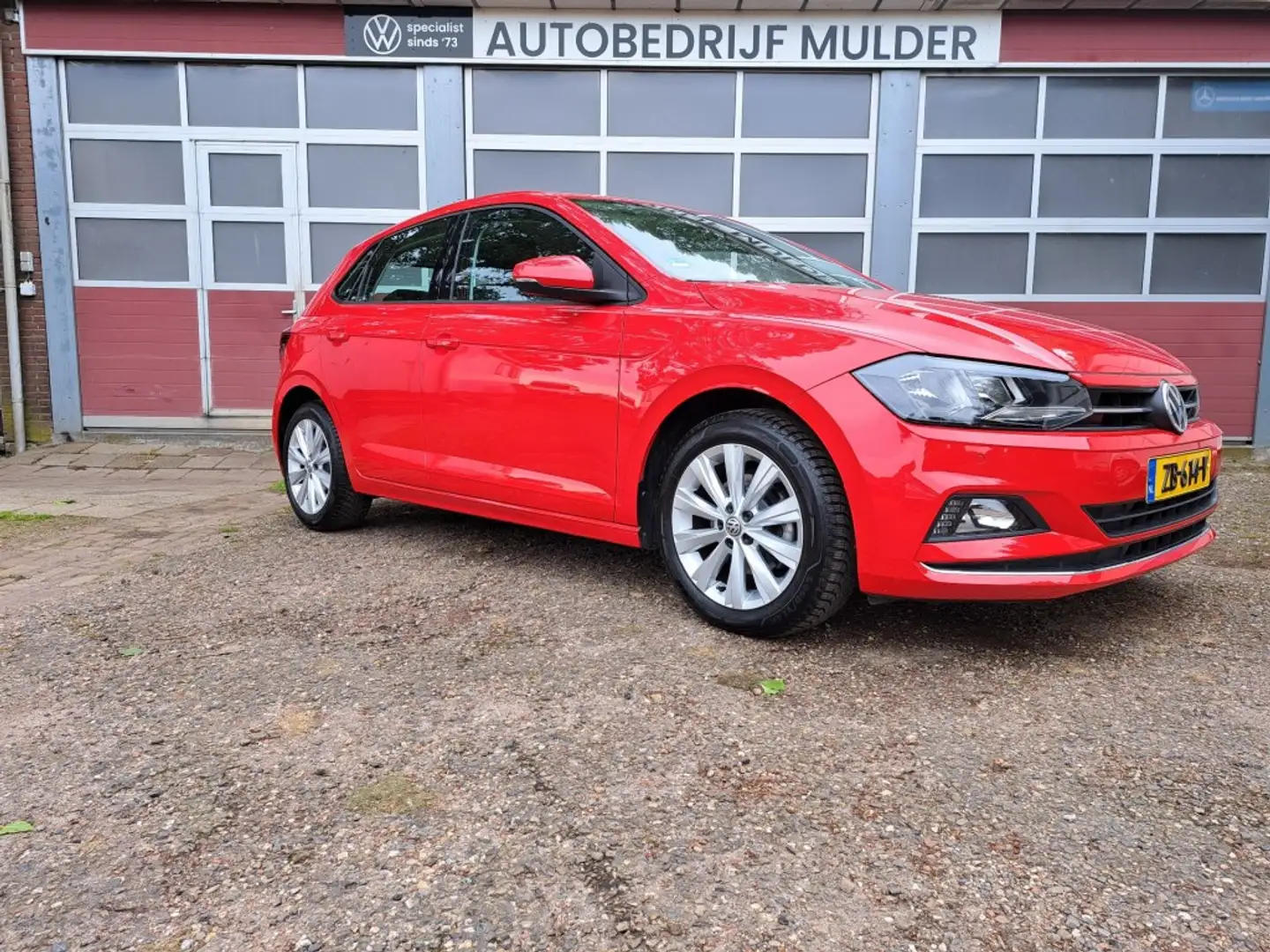 Volkswagen Polo 1.0 TSI 116 Pk Highline ECC PDC NAV 6 Bak Rojo - 2