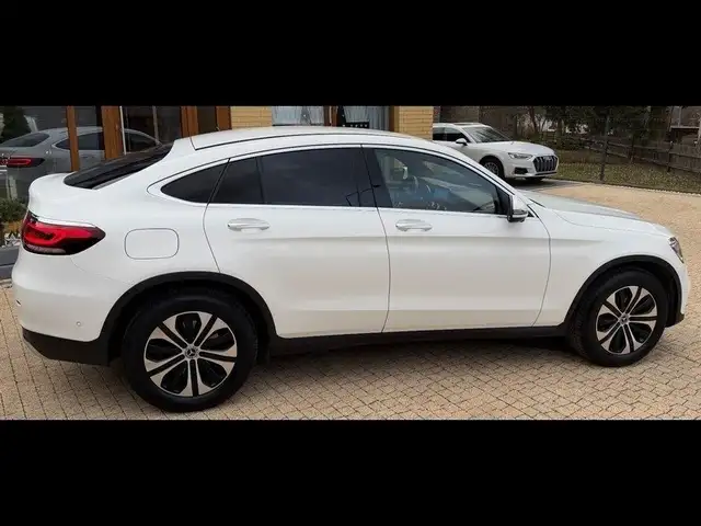 Mercedes-Benz GLC 220 d Coupe 4Matic 9G-TRONIC AMG Line